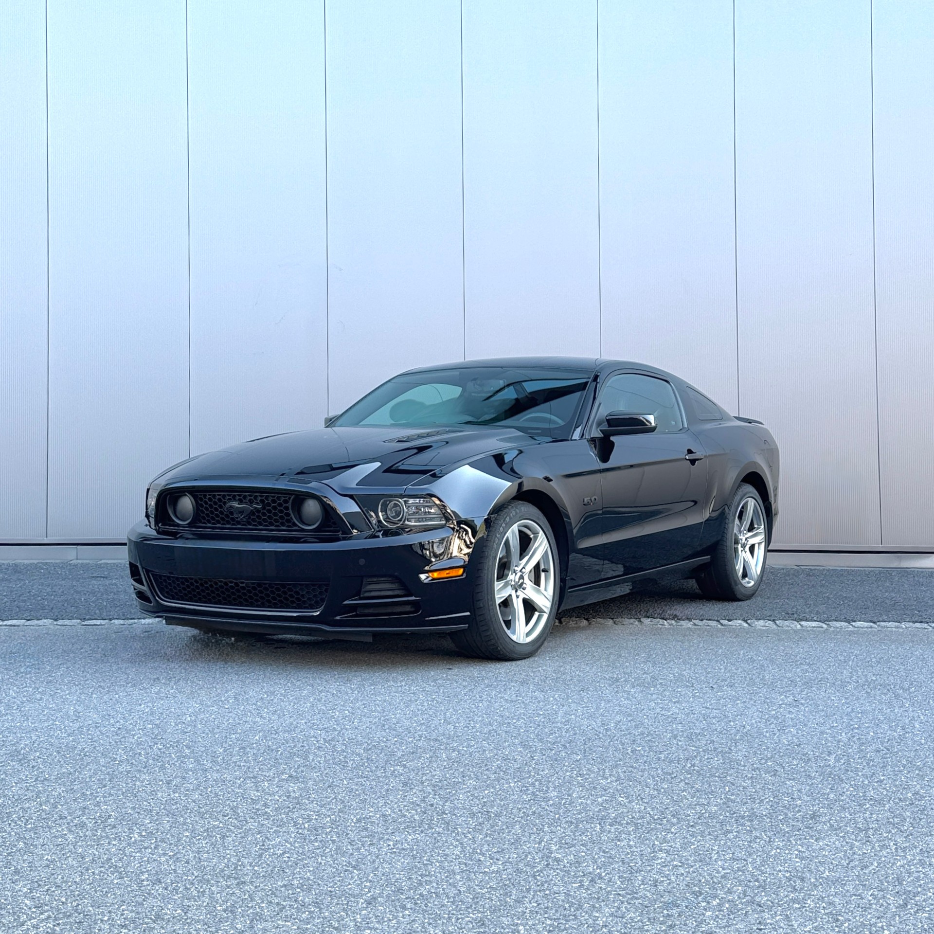 FORD Mustang 5.0-image-1