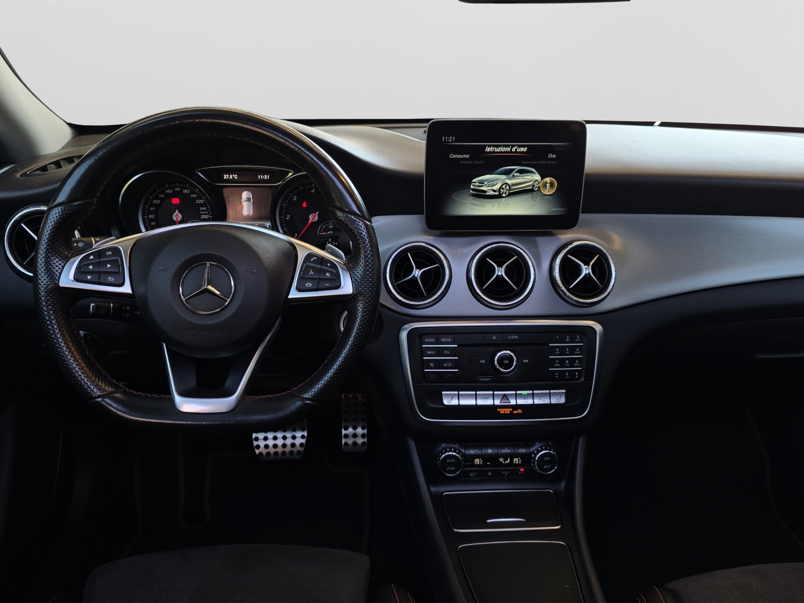 MERCEDES-BENZ CLA 200 d AMG Line 4m Sh.Brake-image-10