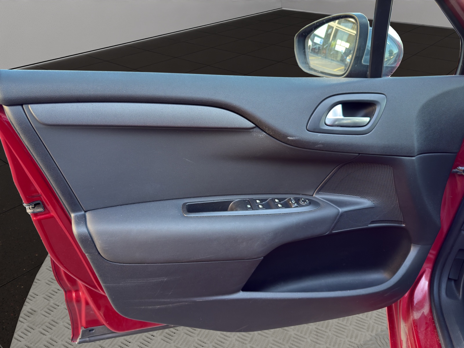 CITROEN C4 1.2 Pure Tech Feel Automatic-image-11