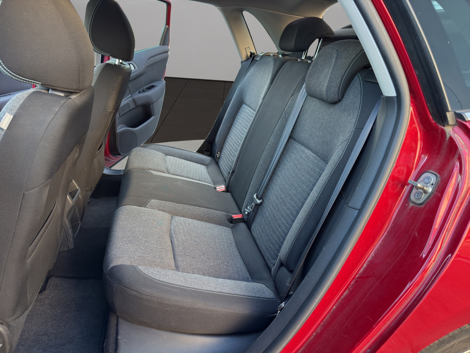 CITROEN C4 1.2 Pure Tech Feel Automatic-image-12