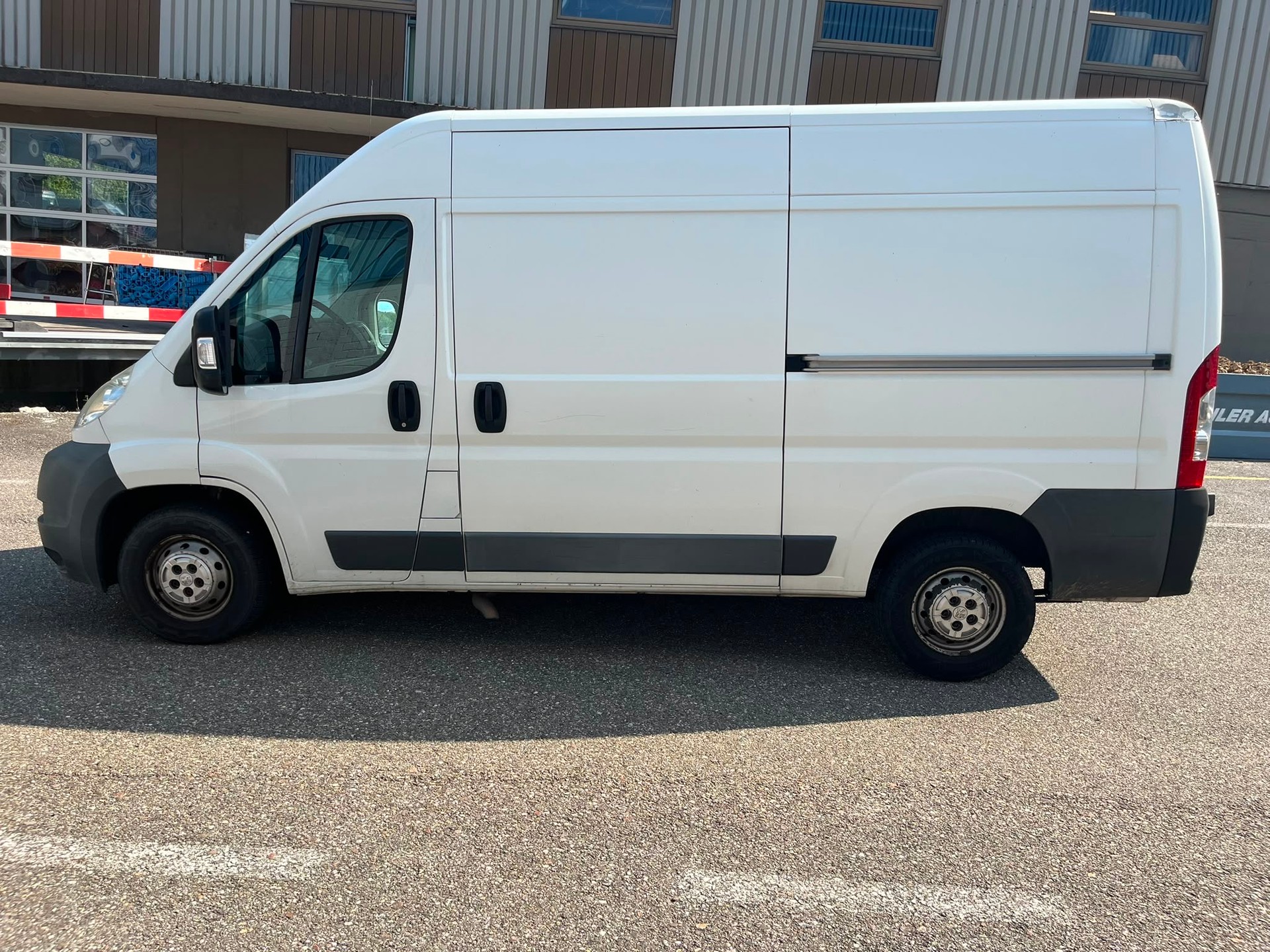 PEUGEOT Boxer 2.2 HDI 333 L2H1-image-2