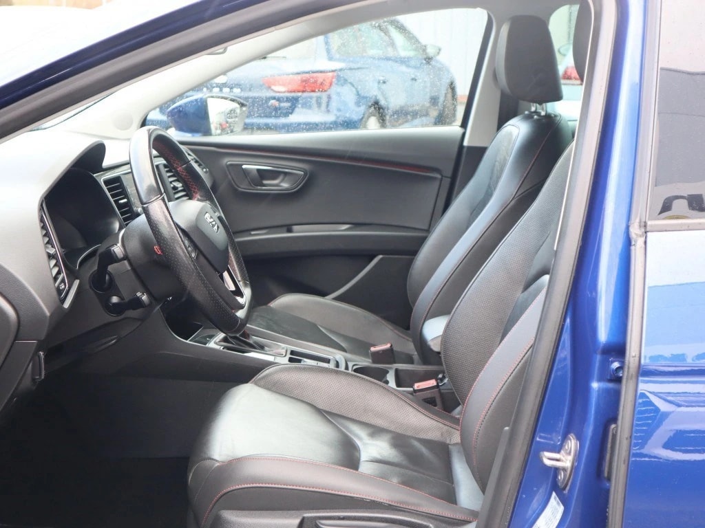 SEAT Leon ST 2.0 TDI CR FR 4Drive DSG ** Voll-Leder Ausstattung ** G.Navi **-image-10