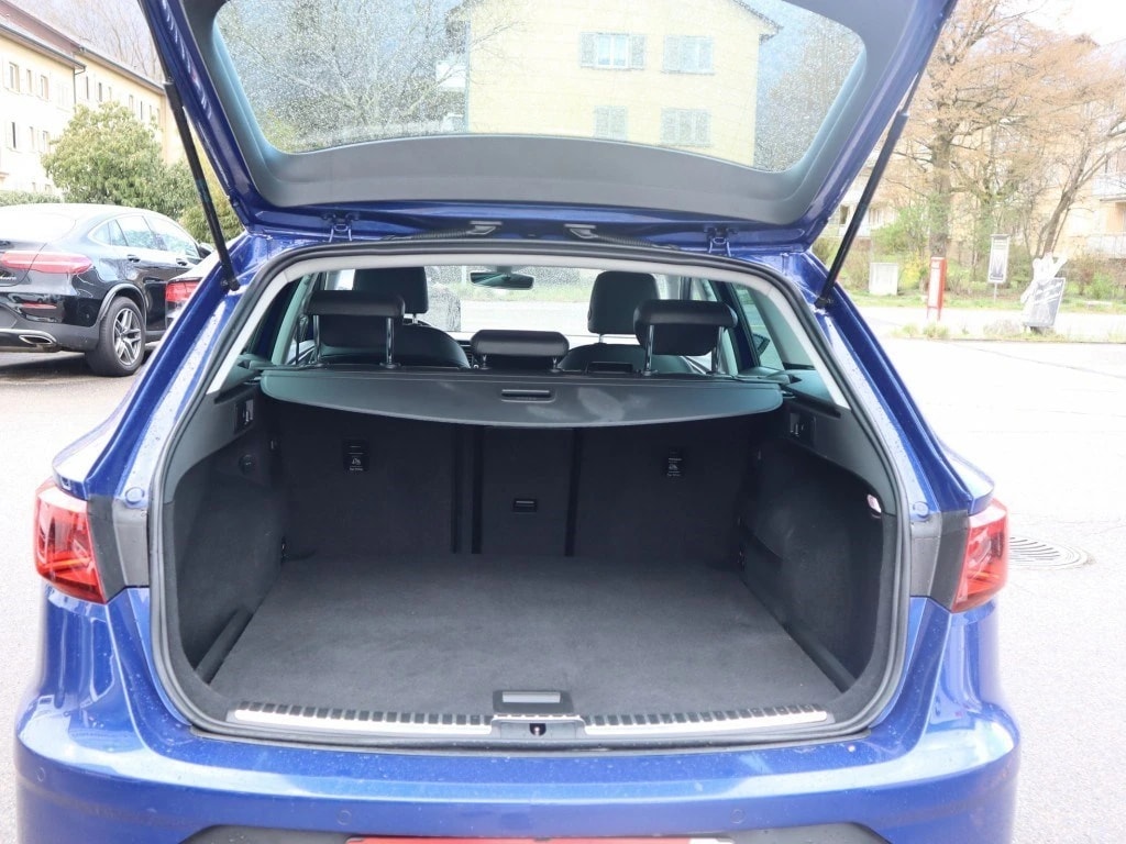 SEAT Leon ST 2.0 TDI CR FR 4Drive DSG ** Voll-Leder Ausstattung ** G.Navi **-image-6