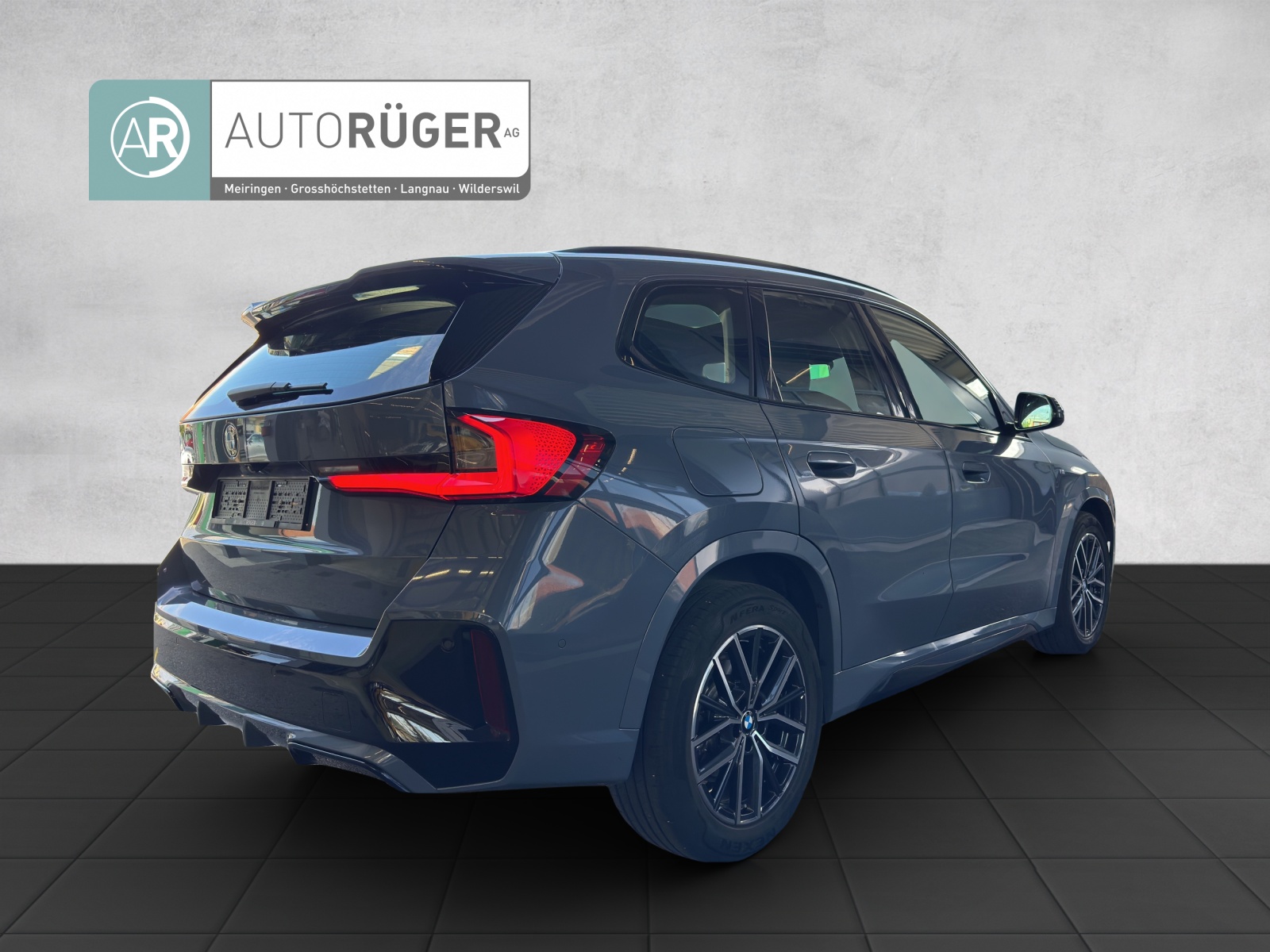BMW X1 xDrive 23i 48V M Sport-image-5