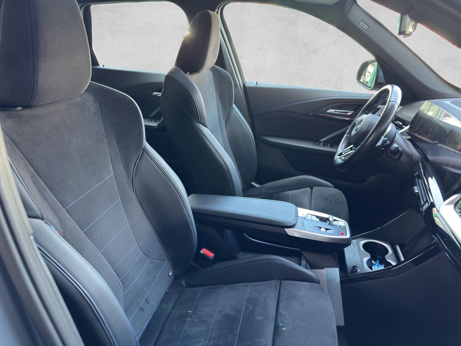 BMW X1 xDrive 23i 48V M Sport-image-11