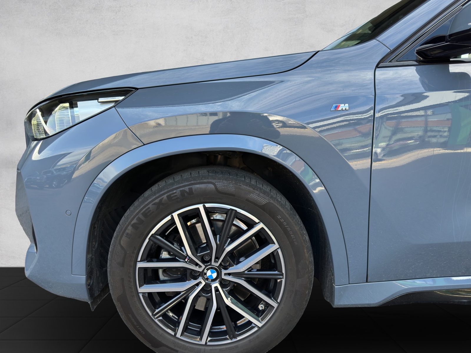 BMW X1 xDrive 23i 48V M Sport-image-13