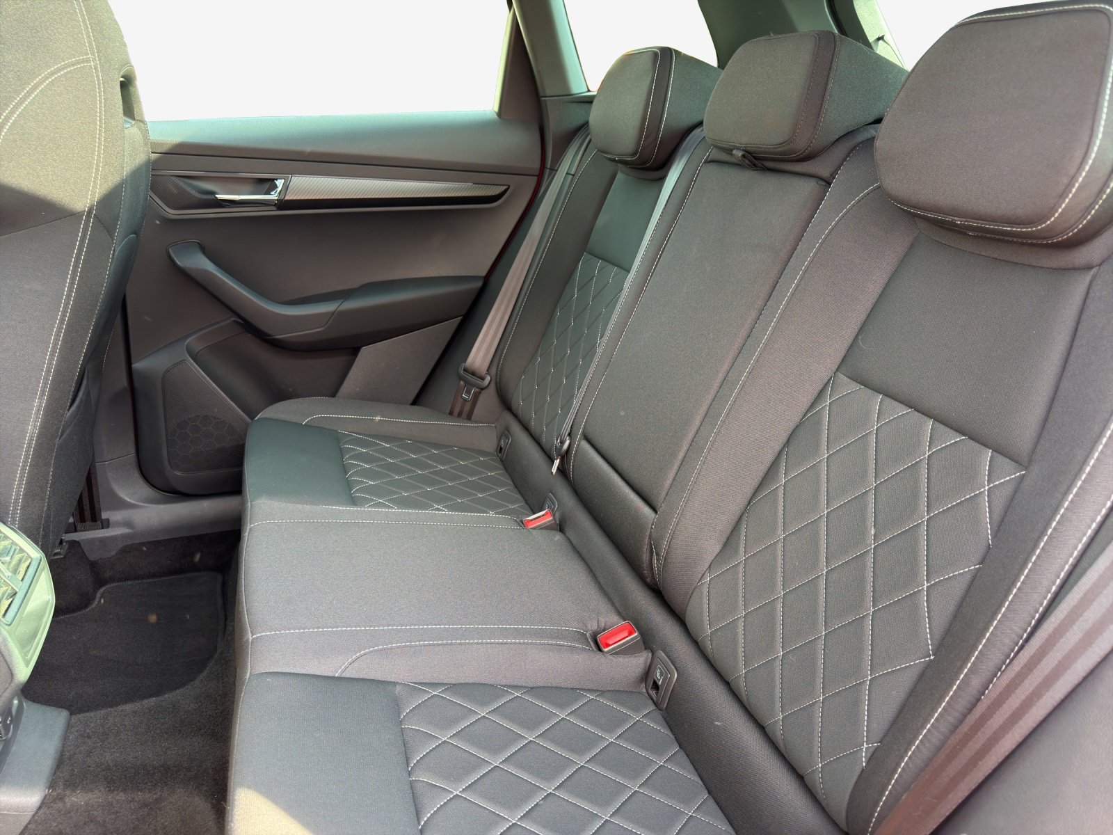 SKODA Karoq 2.0 TSI SportLine 4x4 DSG-image-11