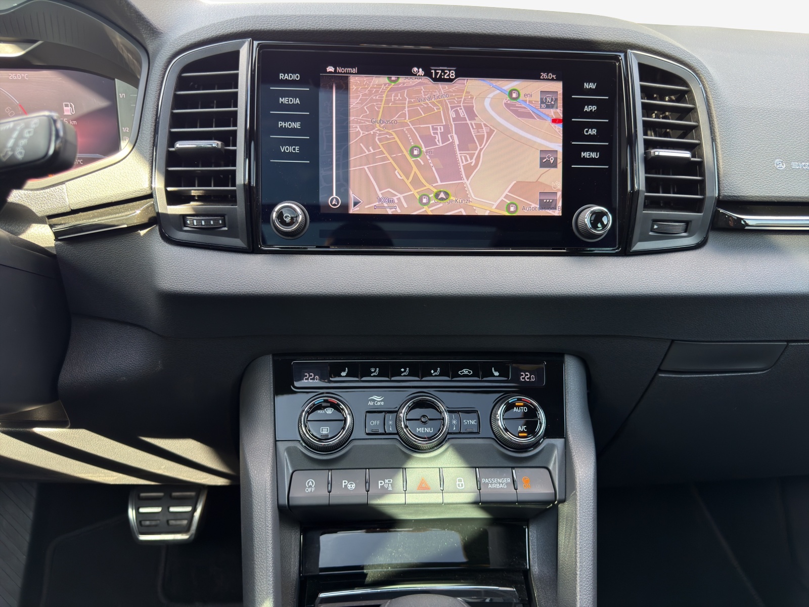 SKODA Karoq 2.0 TSI SportLine 4x4 DSG-image-10