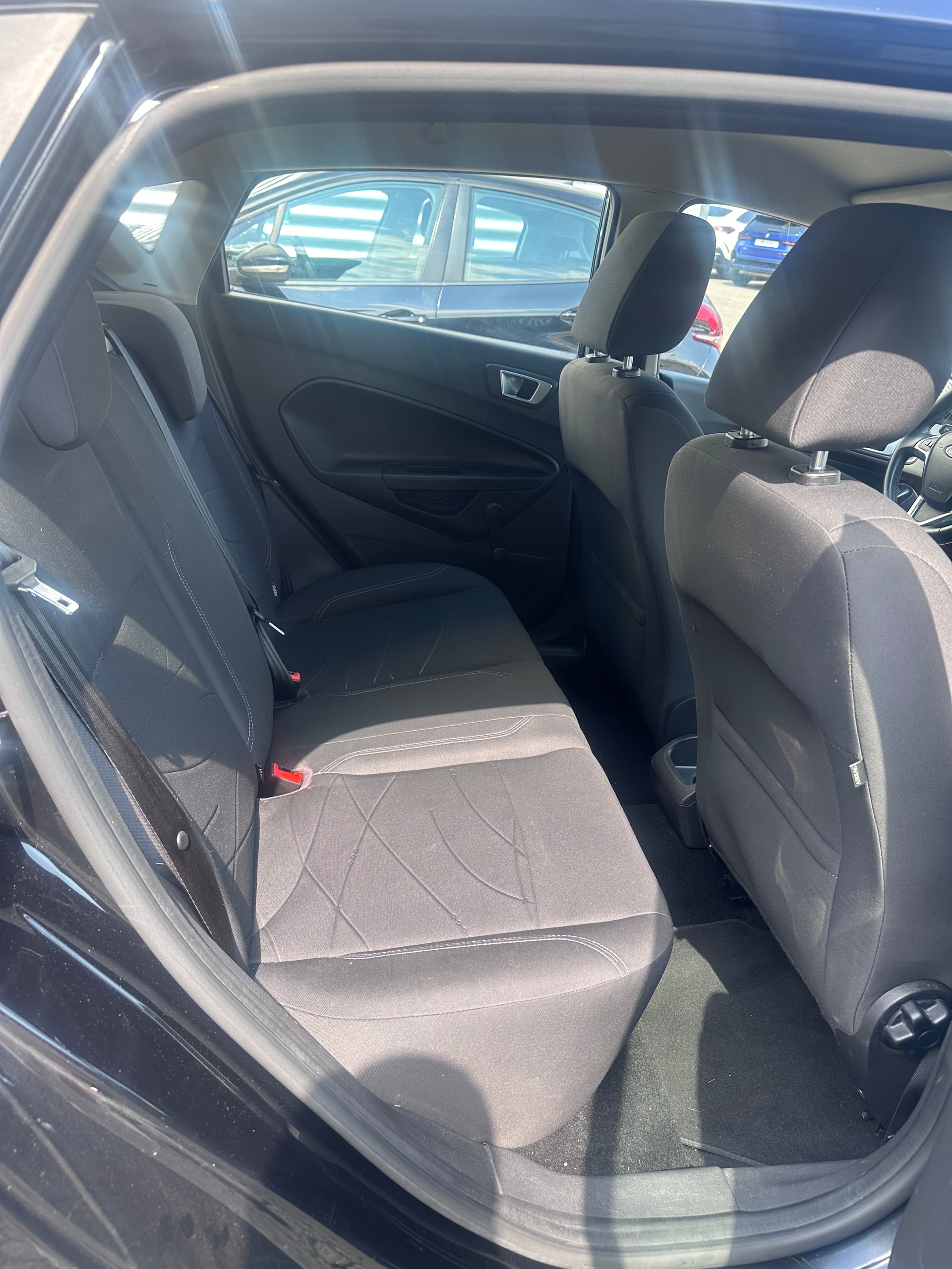 FORD Fiesta 1.0 SCTi Titanium, Bluetooth, Parksensoren, Frisch ab MFK, LED tagfahrlicht-image-11