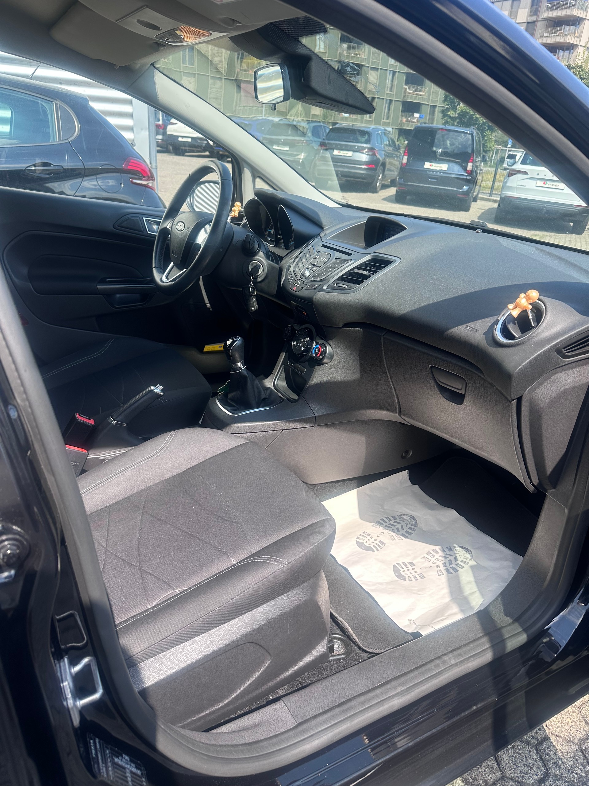 FORD Fiesta 1.0 SCTi Titanium, Bluetooth, Parksensoren, Frisch ab MFK, LED tagfahrlicht-image-9