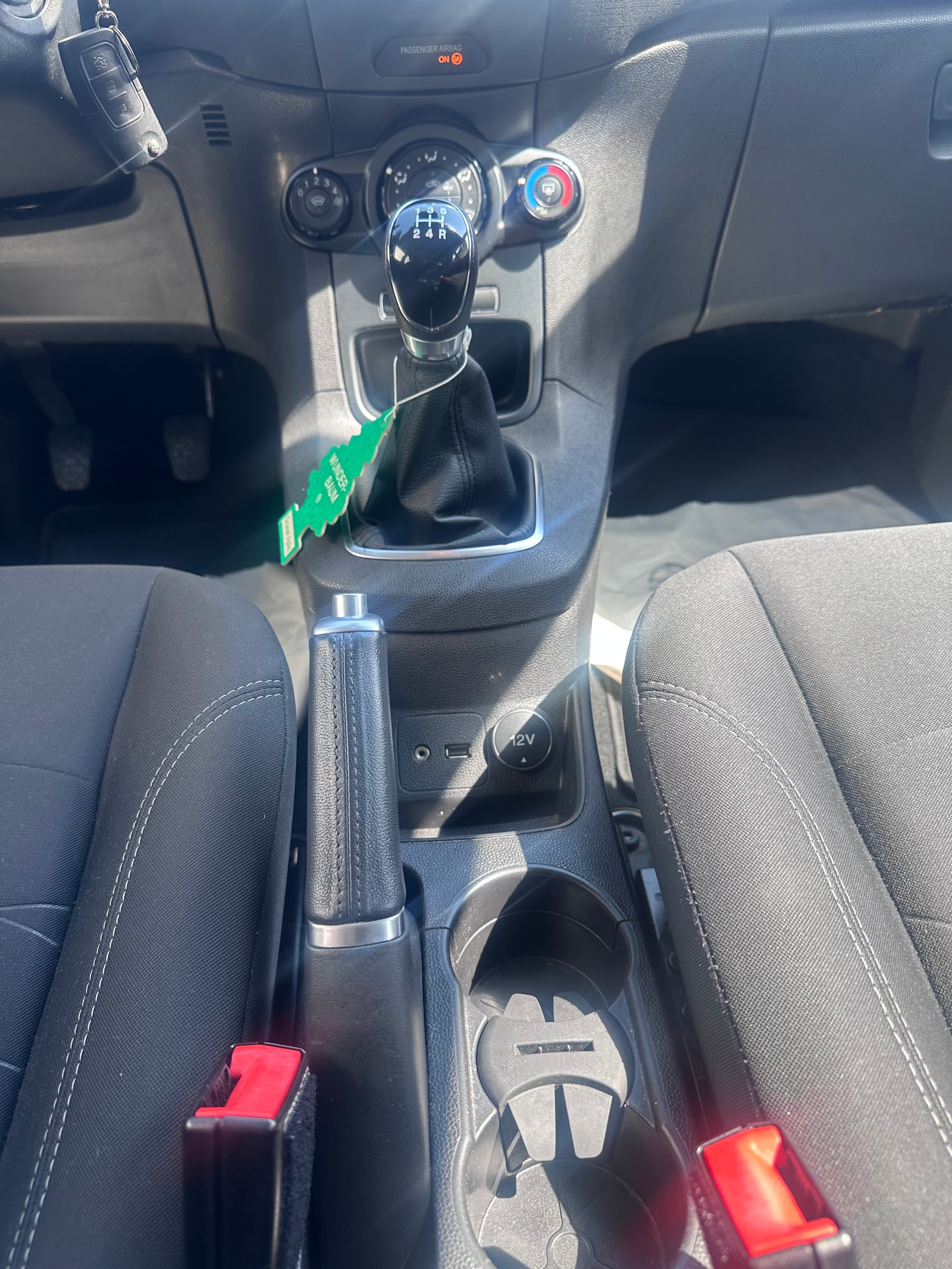 FORD Fiesta 1.0 SCTi Titanium, Bluetooth, Parksensoren, Frisch ab MFK, LED tagfahrlicht-image-13
