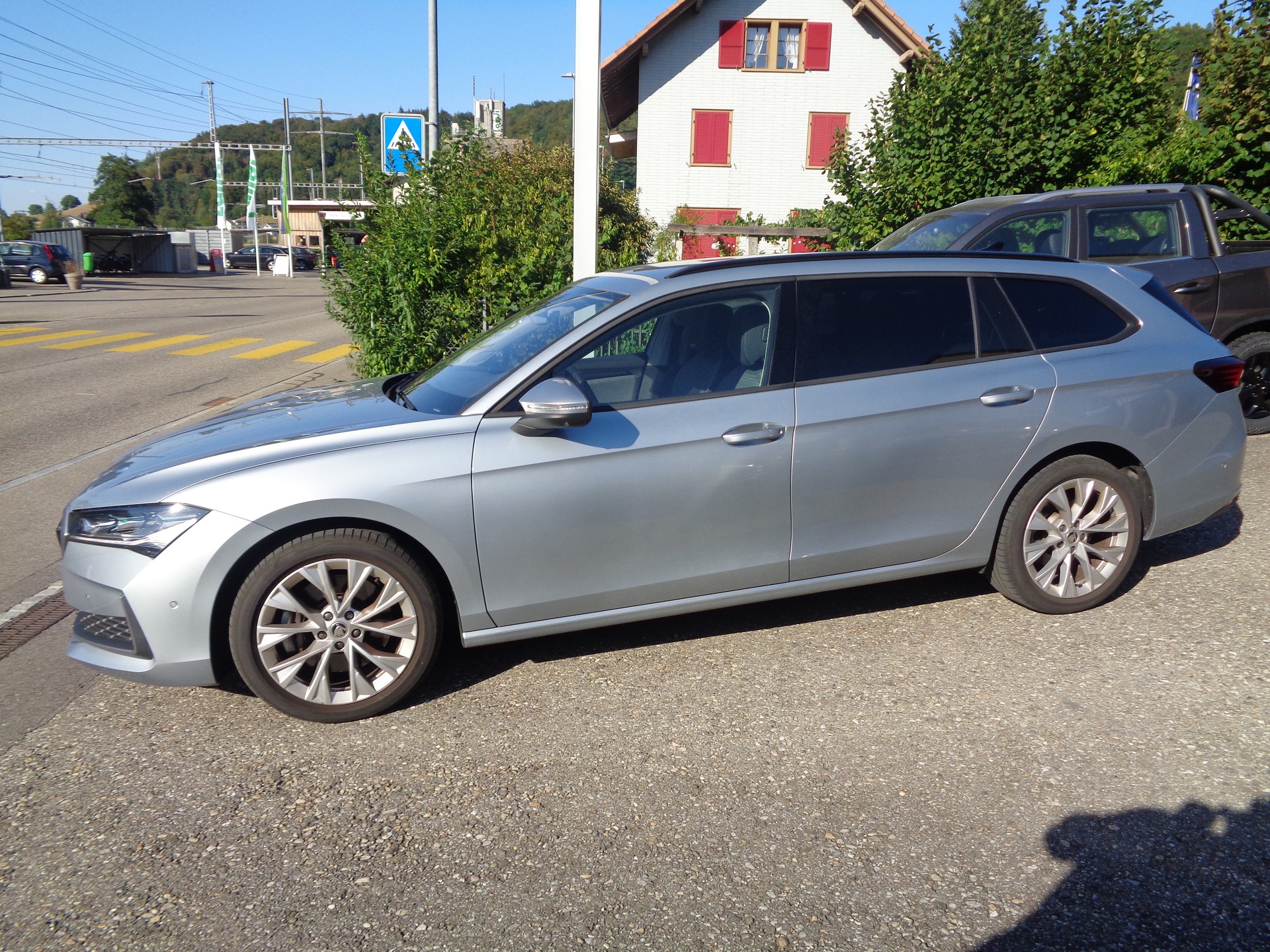 SKODA Superb Combi 2.0 TDi Selection 4x4 DSG-image-2