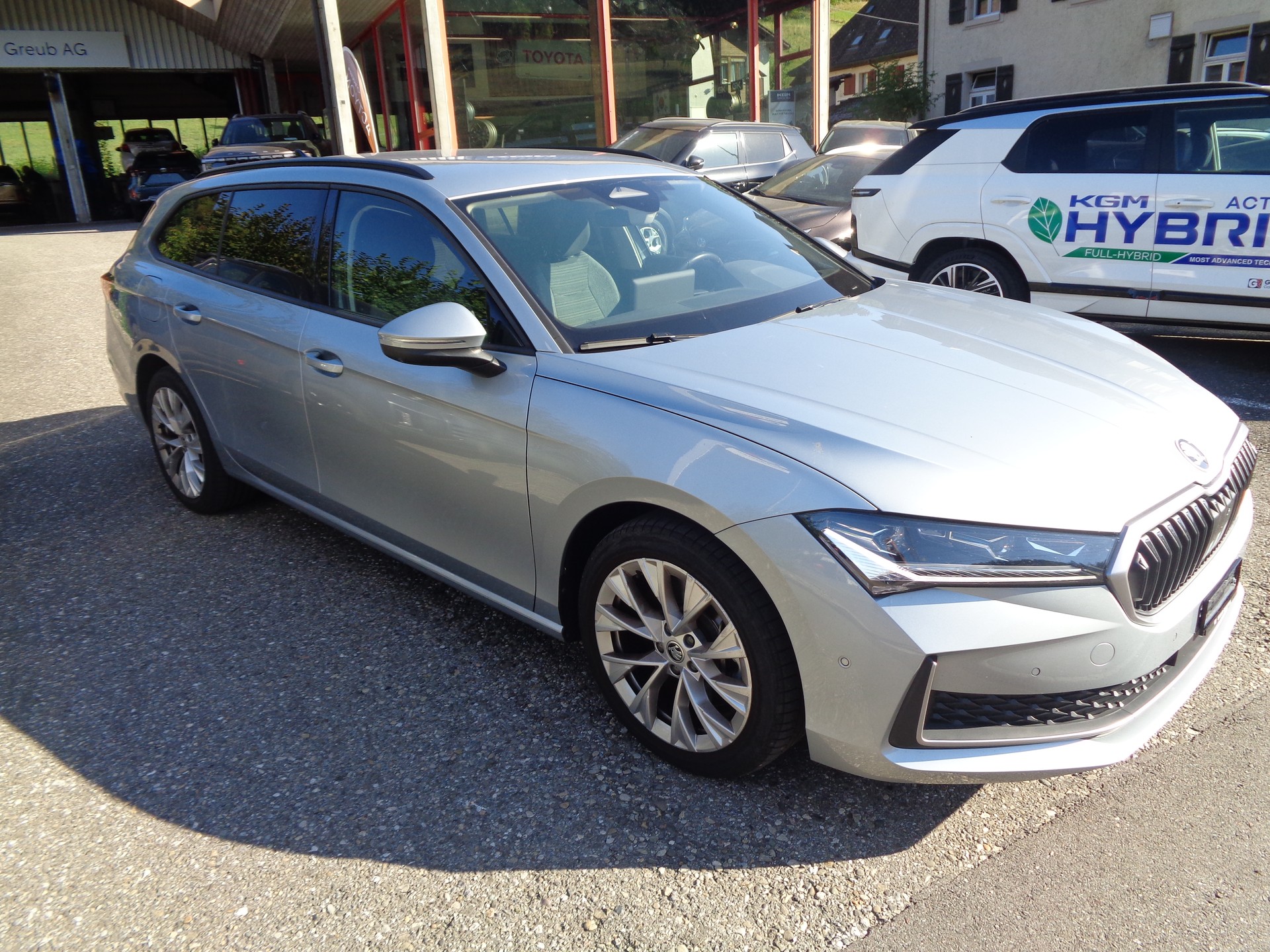 SKODA Superb Combi 2.0 TDi Selection 4x4 DSG-image-5