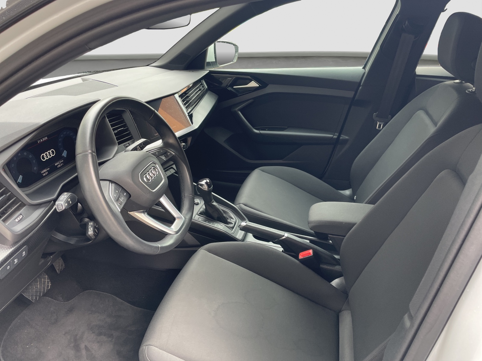 AUDI A1 allstreet 30 TFSI Attraction S-tronic-image-7