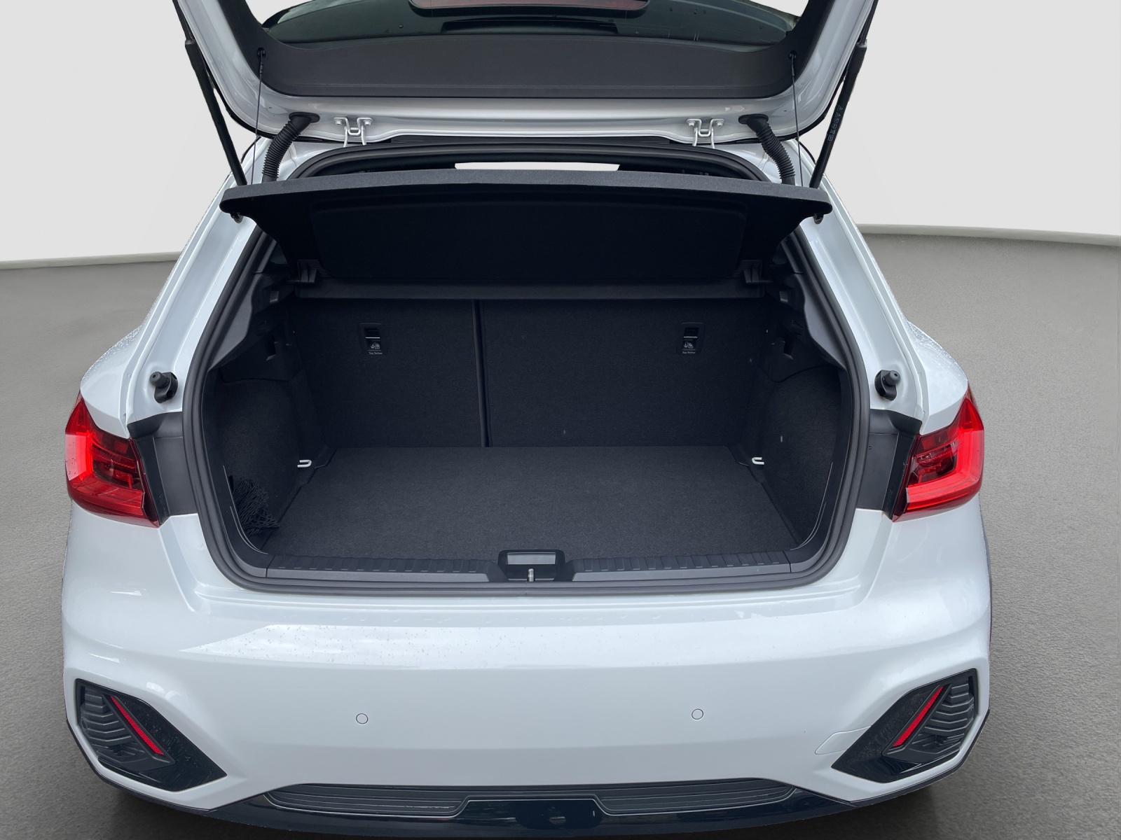 AUDI A1 allstreet 30 TFSI Attraction S-tronic-image-9