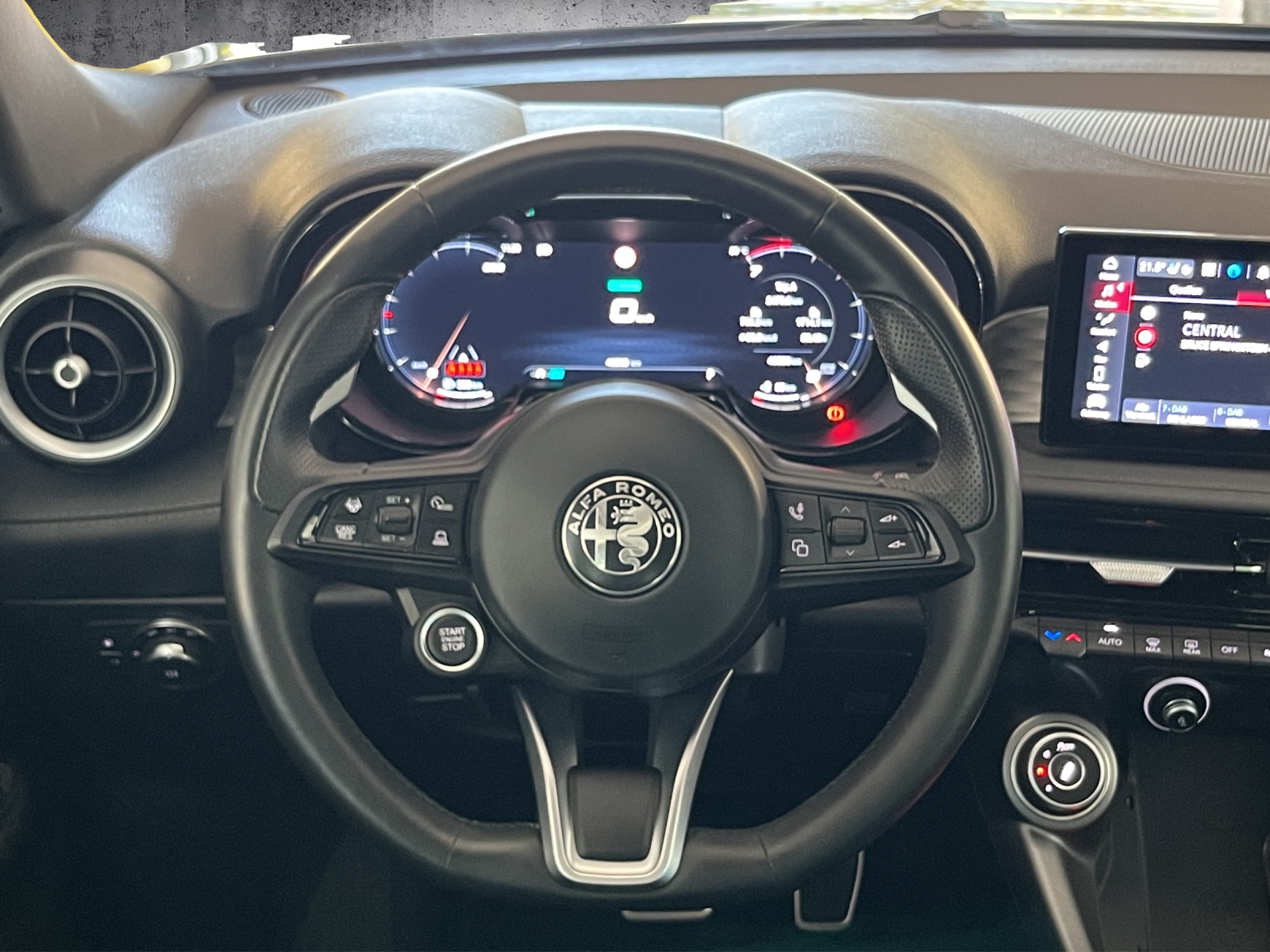 ALFA ROMEO Tonale 1.3 Plug-in Hybrid Veloce Q4-image-9