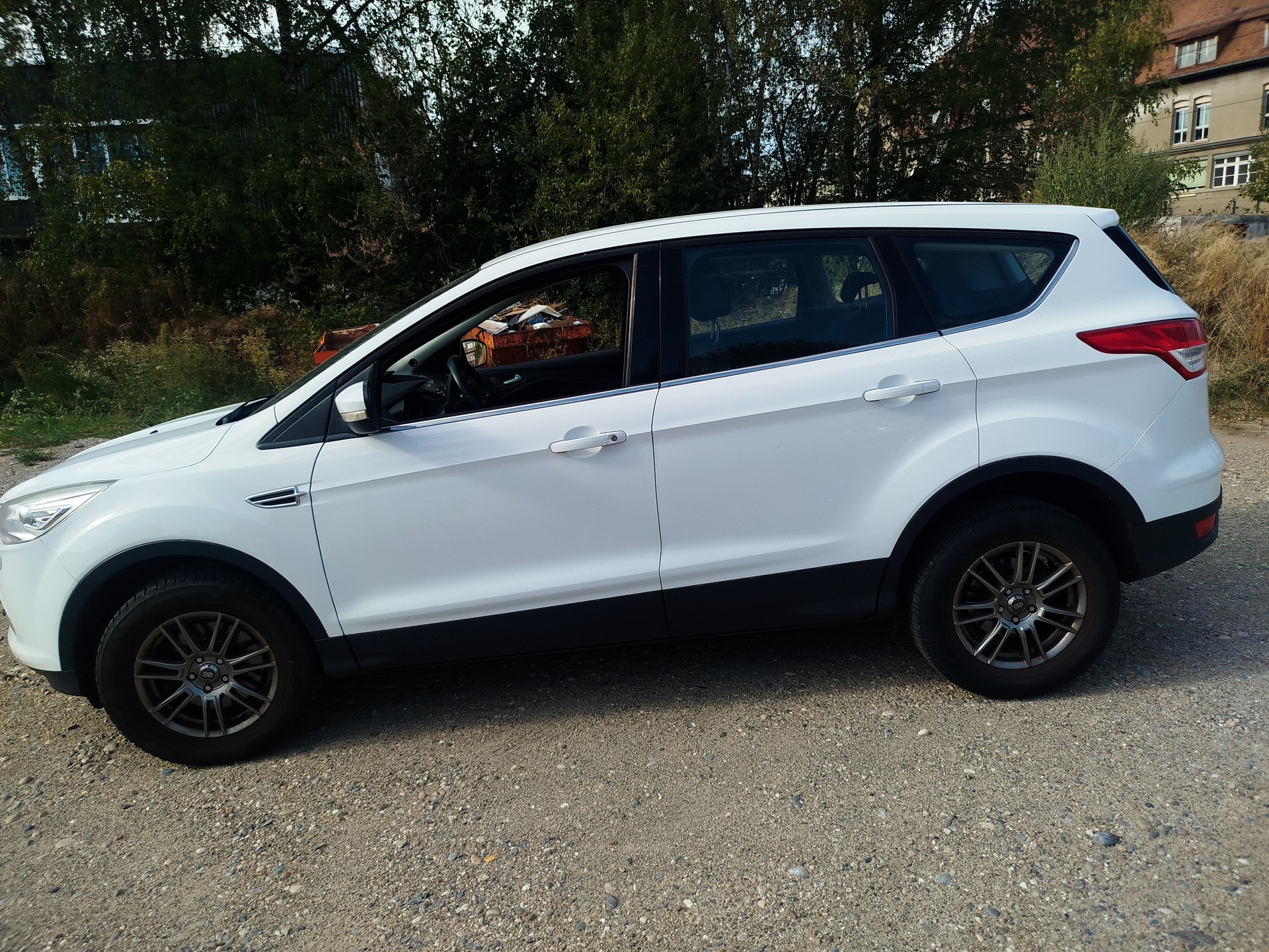 FORD Kuga 2.0 TDCi Titanium 4WD PowerShift-image-2