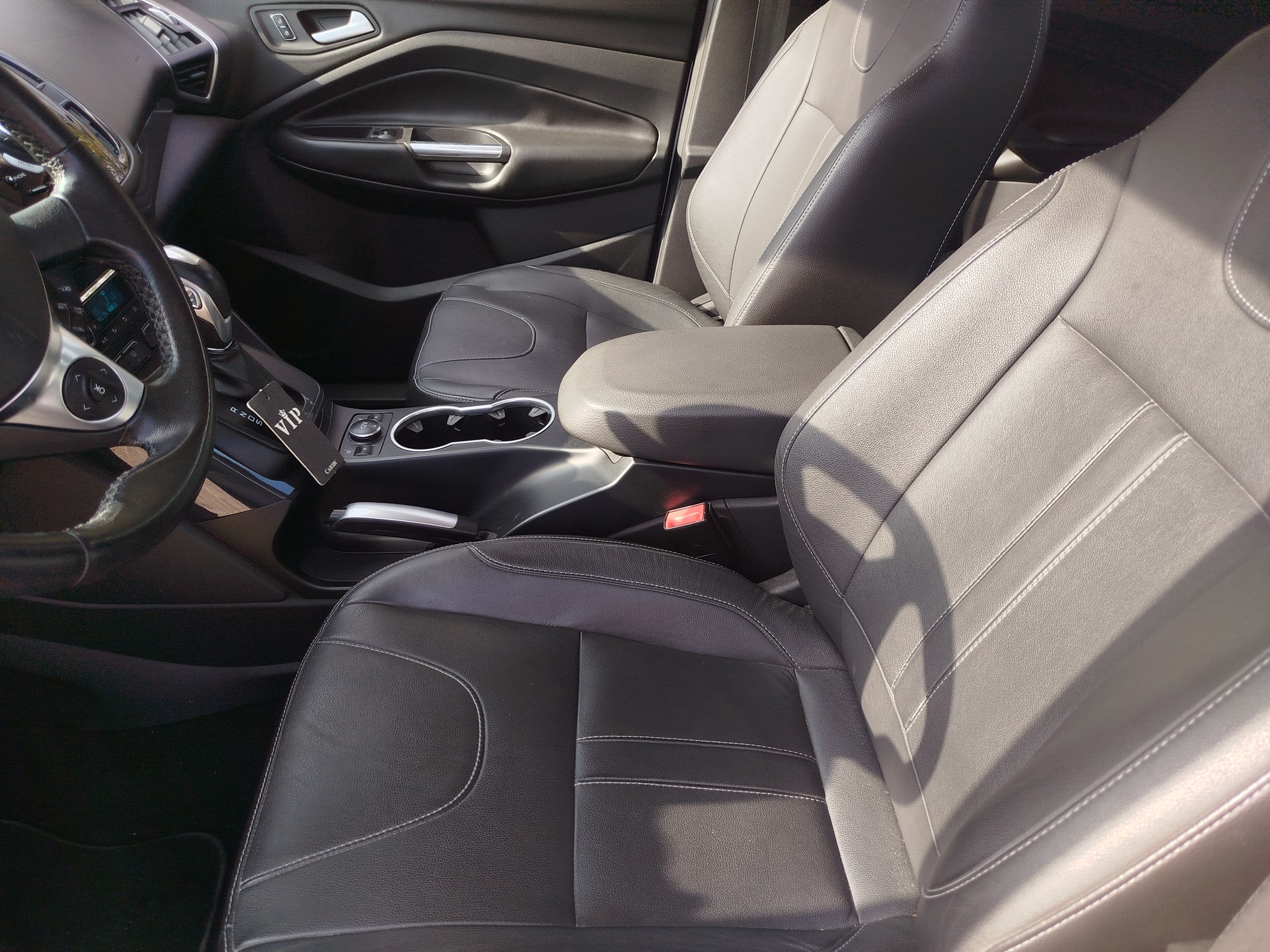 FORD Kuga 2.0 TDCi Titanium 4WD PowerShift-image-8