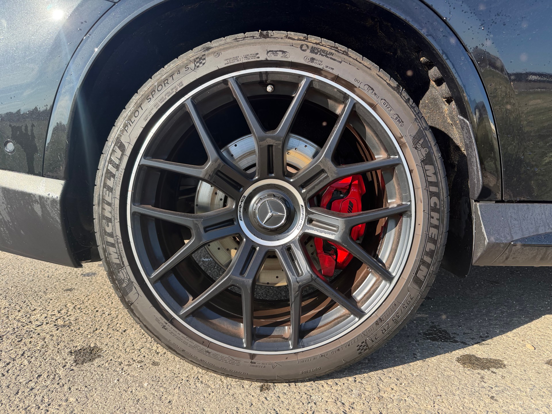 MERCEDES-BENZ GLC 63 AMG S E Performance-image-2