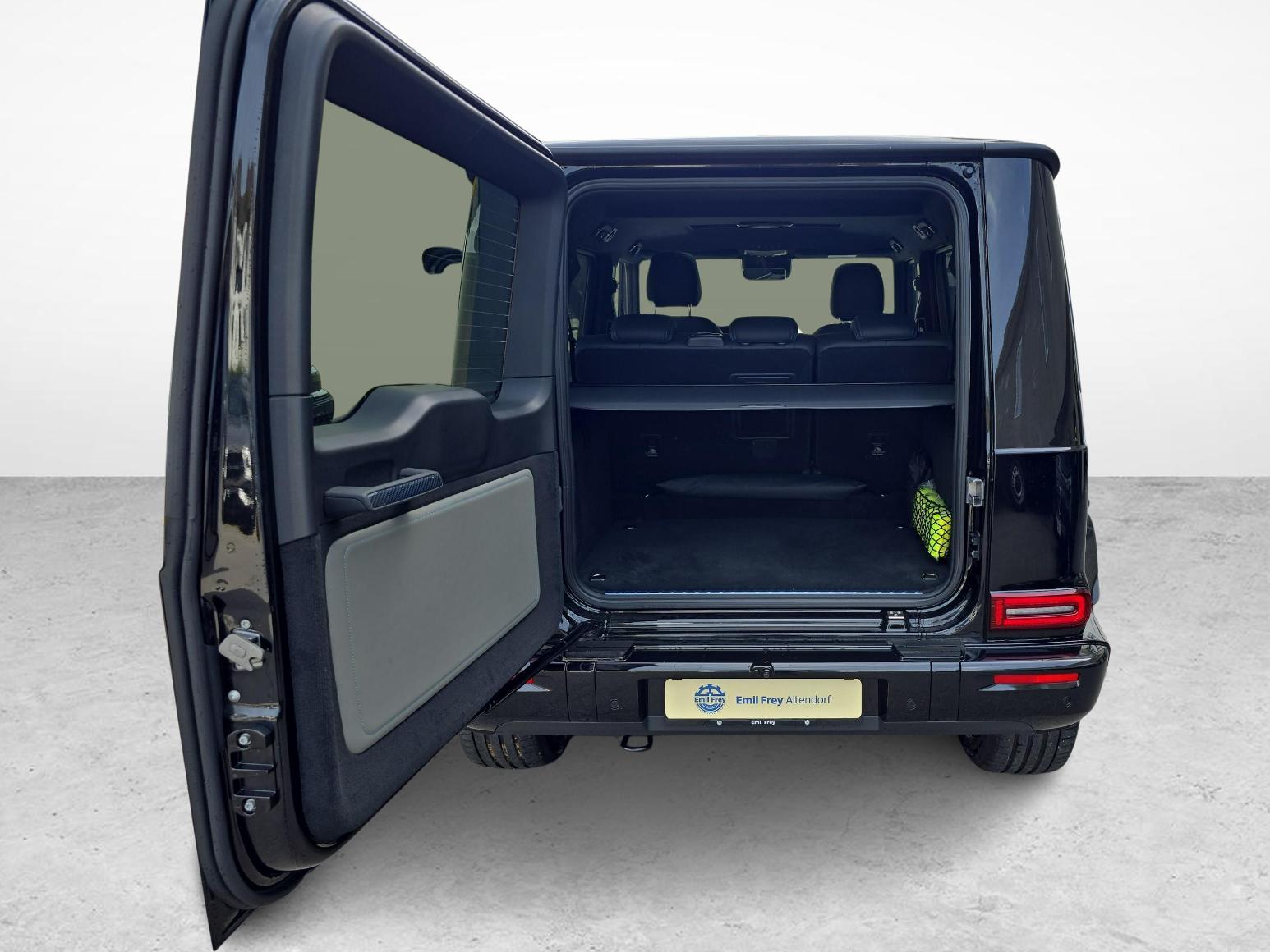 MERCEDES-BENZ G 580 EQ Technology AMG Line-image-11