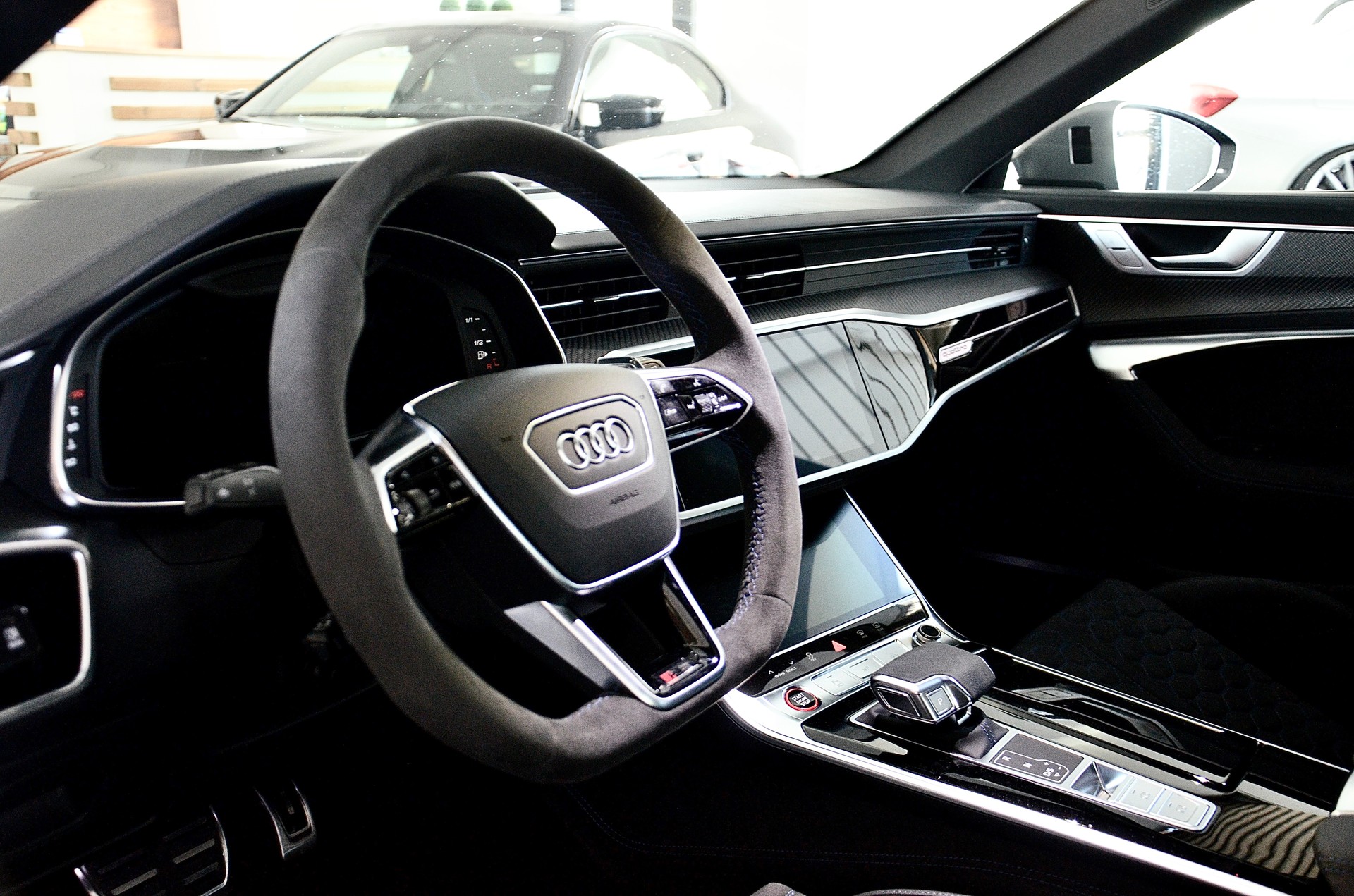 AUDI RS6 Avant 4.0 TFSI V8 Performance quattro-image-15