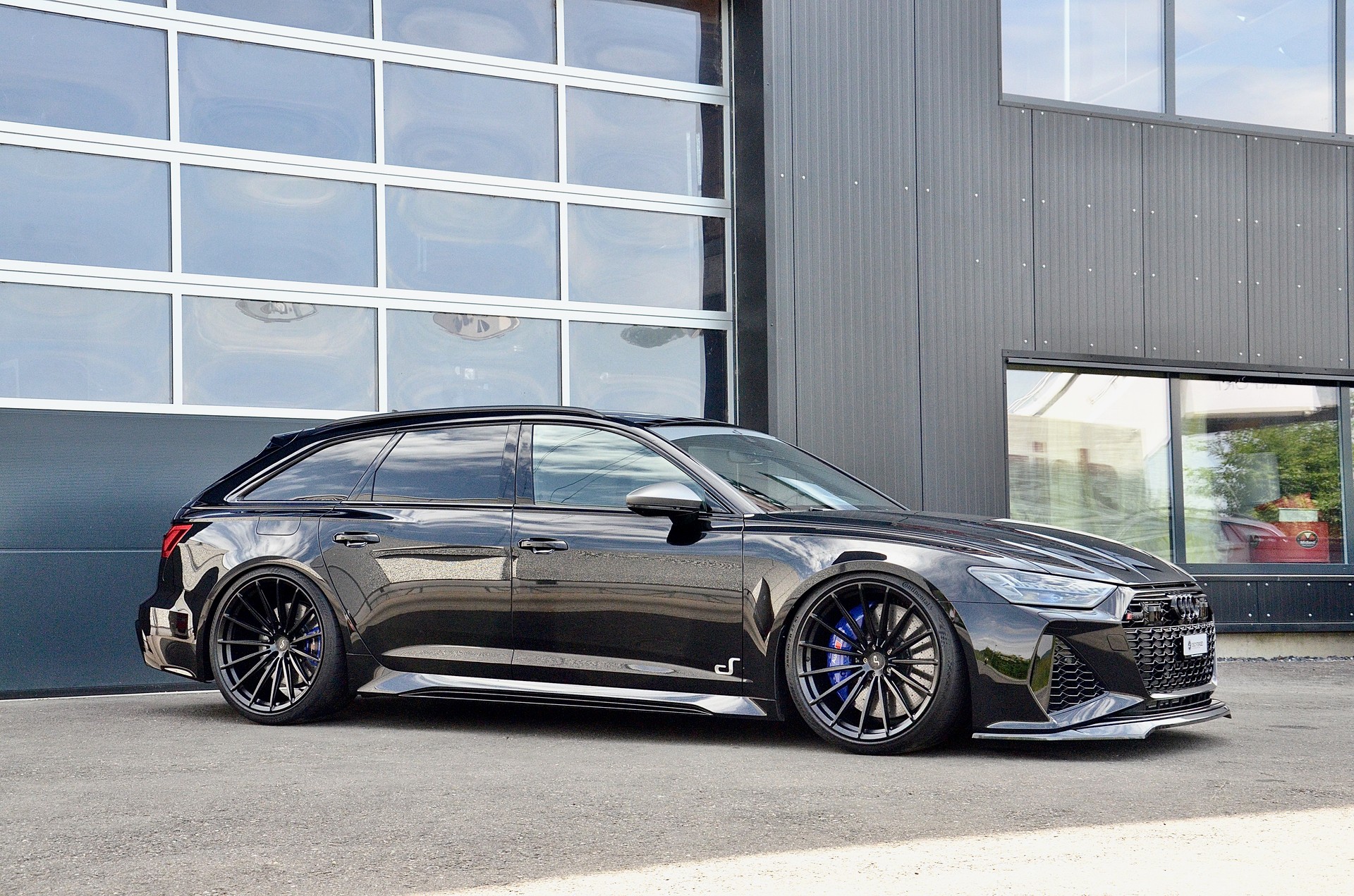 AUDI RS6 Avant 4.0 TFSI V8 Performance quattro-image-10