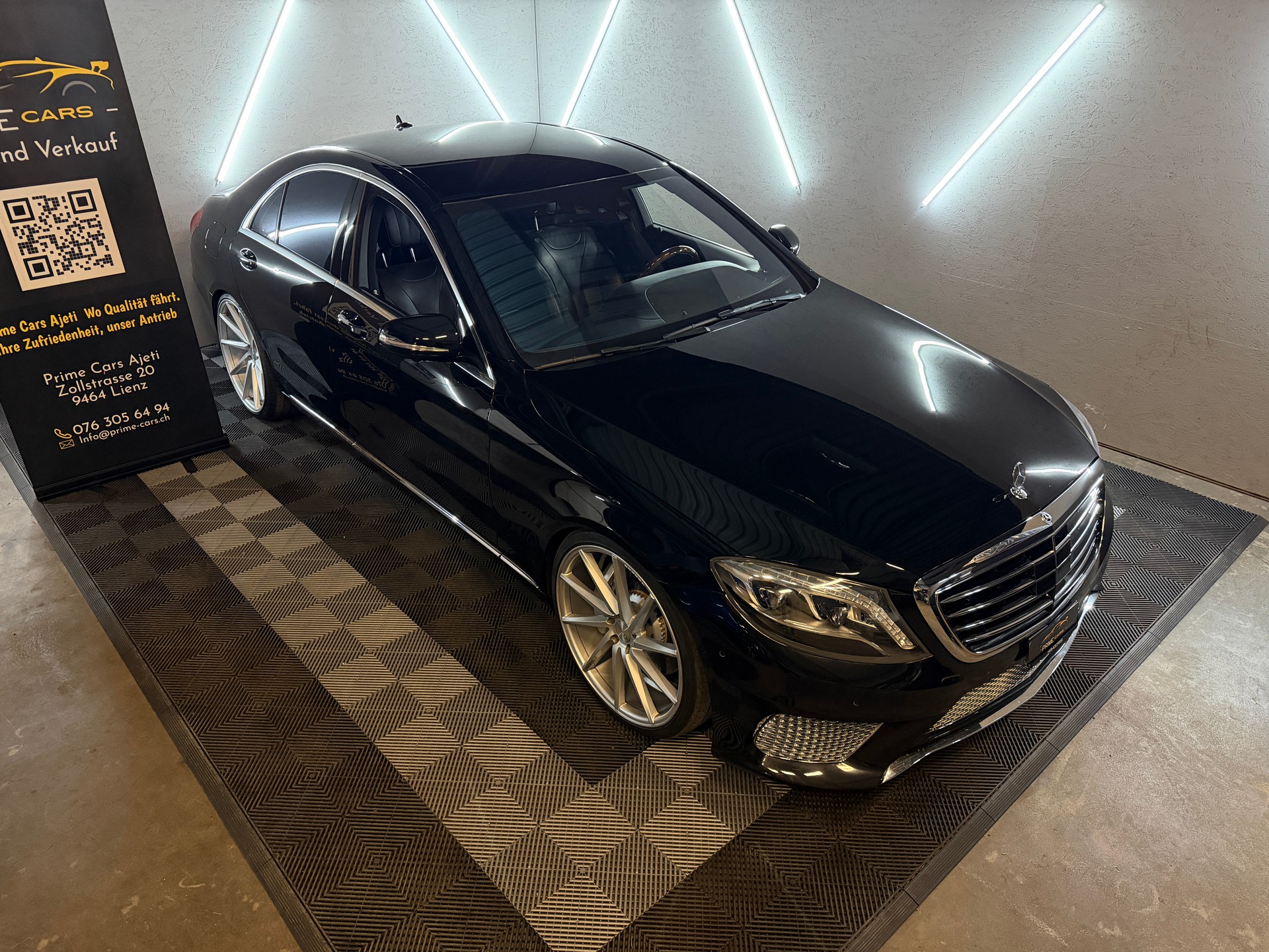 MERCEDES-BENZ S 500 7G-Tronic-showroom-element-2