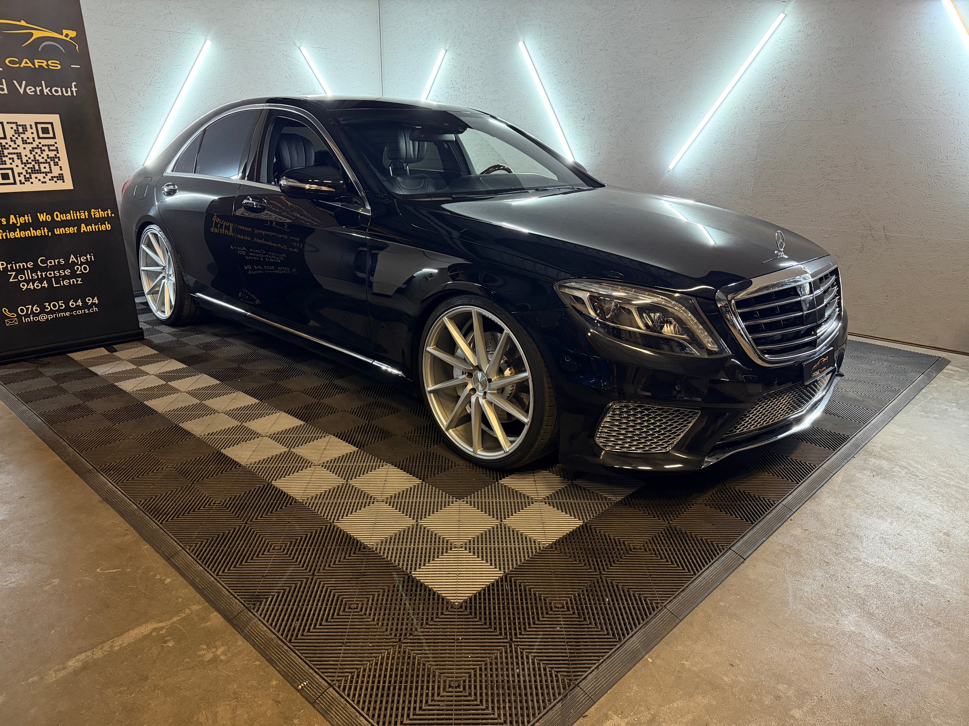 MERCEDES-BENZ S 500 7G-Tronic-showroom-element-3