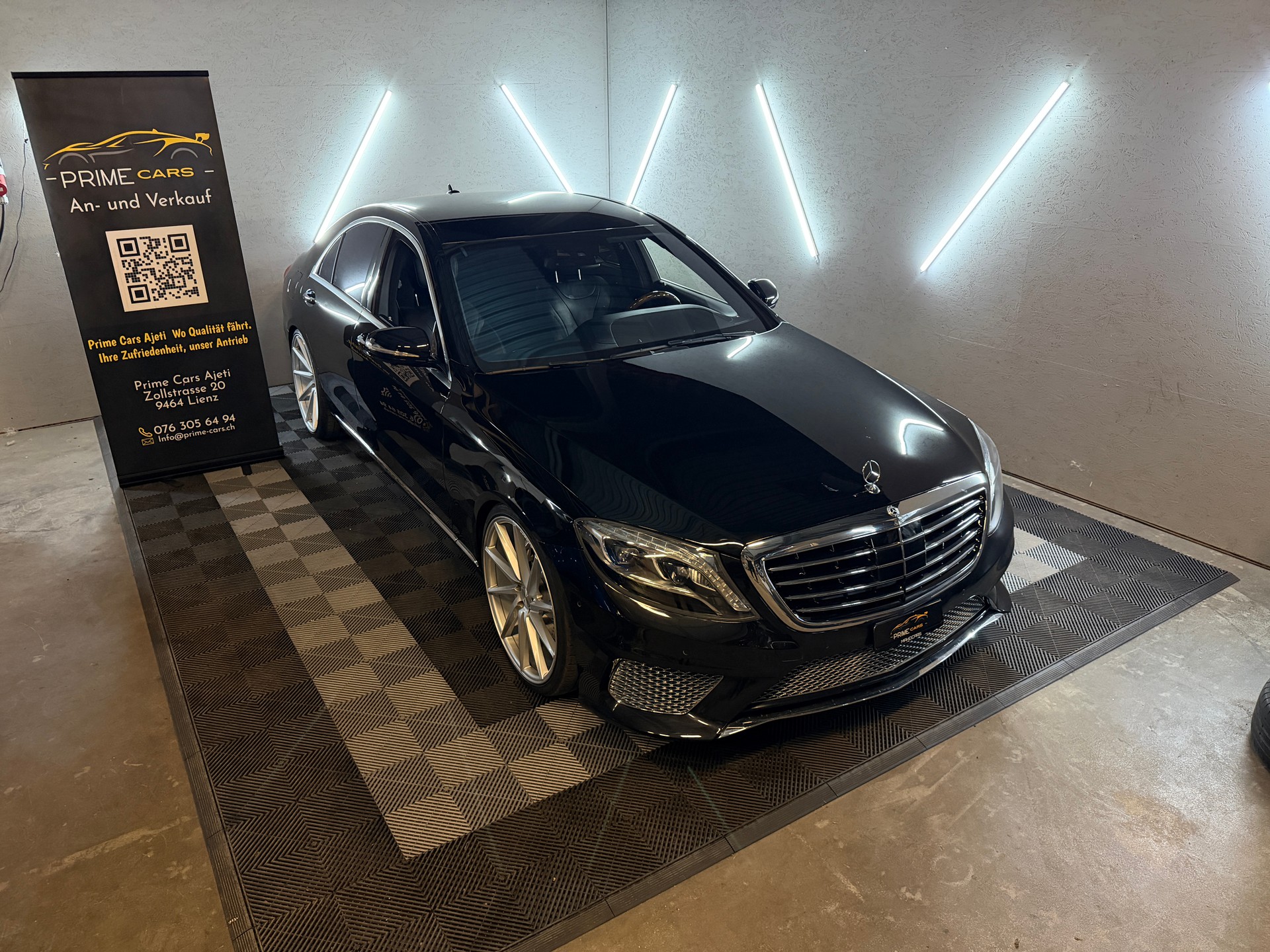 MERCEDES-BENZ S 500 7G-Tronic-showroom-element-1