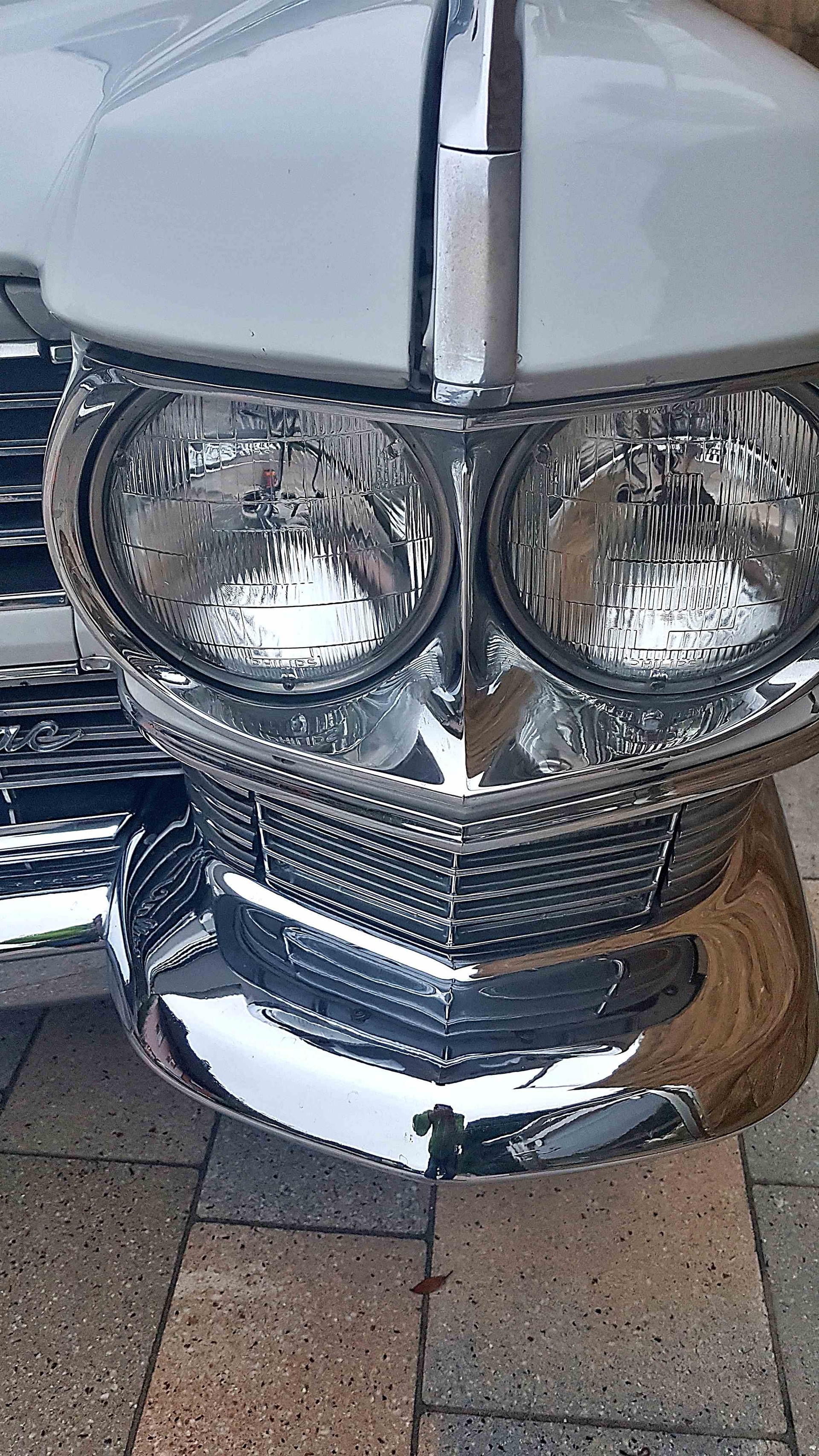 CADILLAC Deville Coupe-image-6