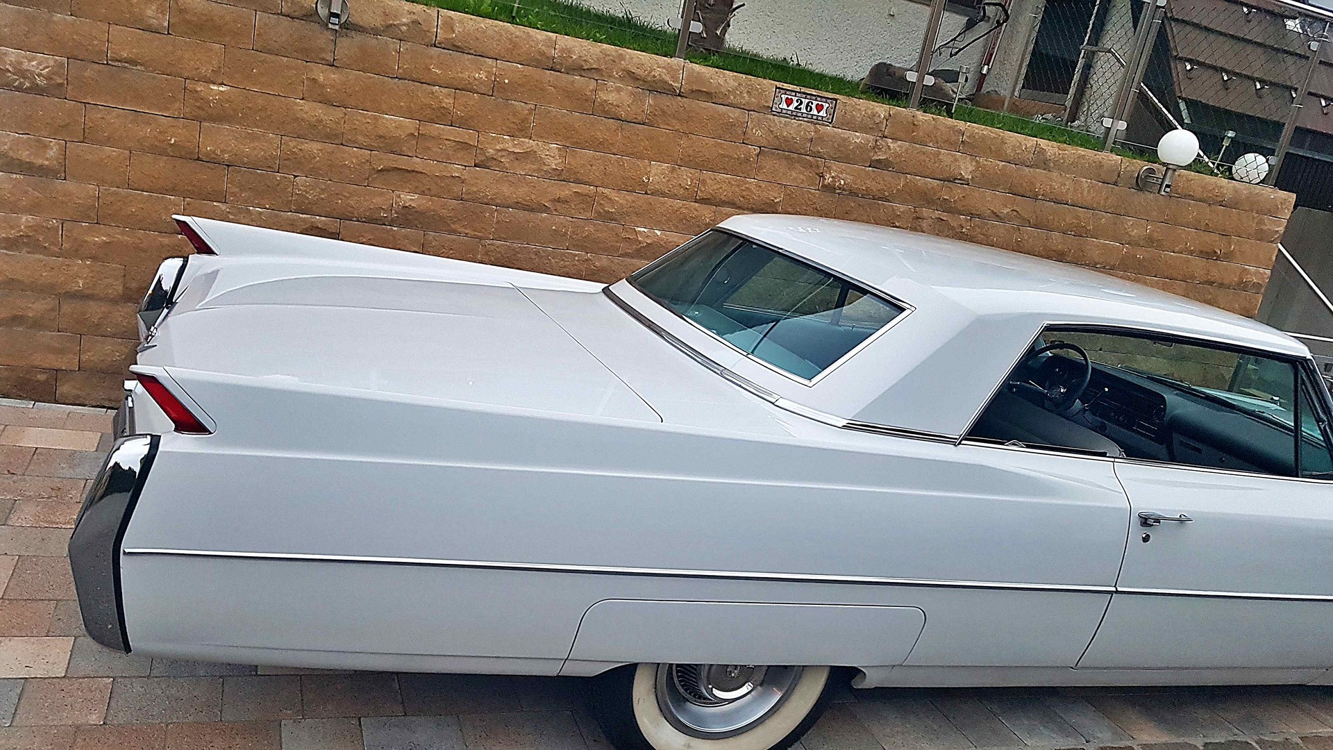 CADILLAC Deville Coupe-image-4