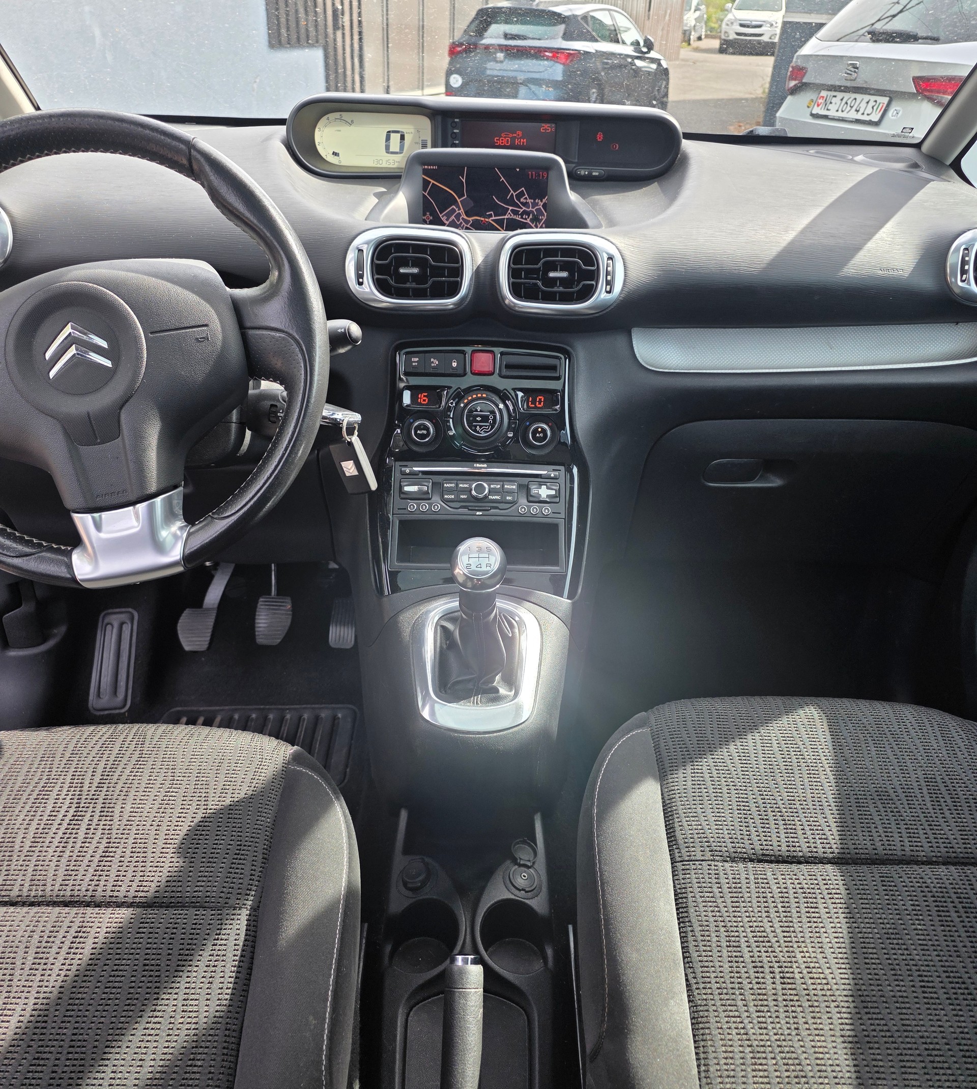 CITROEN C3 Picasso 1.6 HDi Exclusive-image-2
