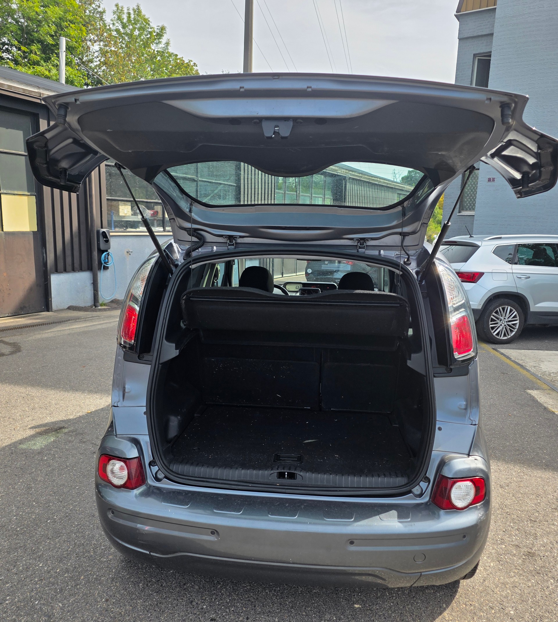 CITROEN C3 Picasso 1.6 HDi Exclusive-image-9