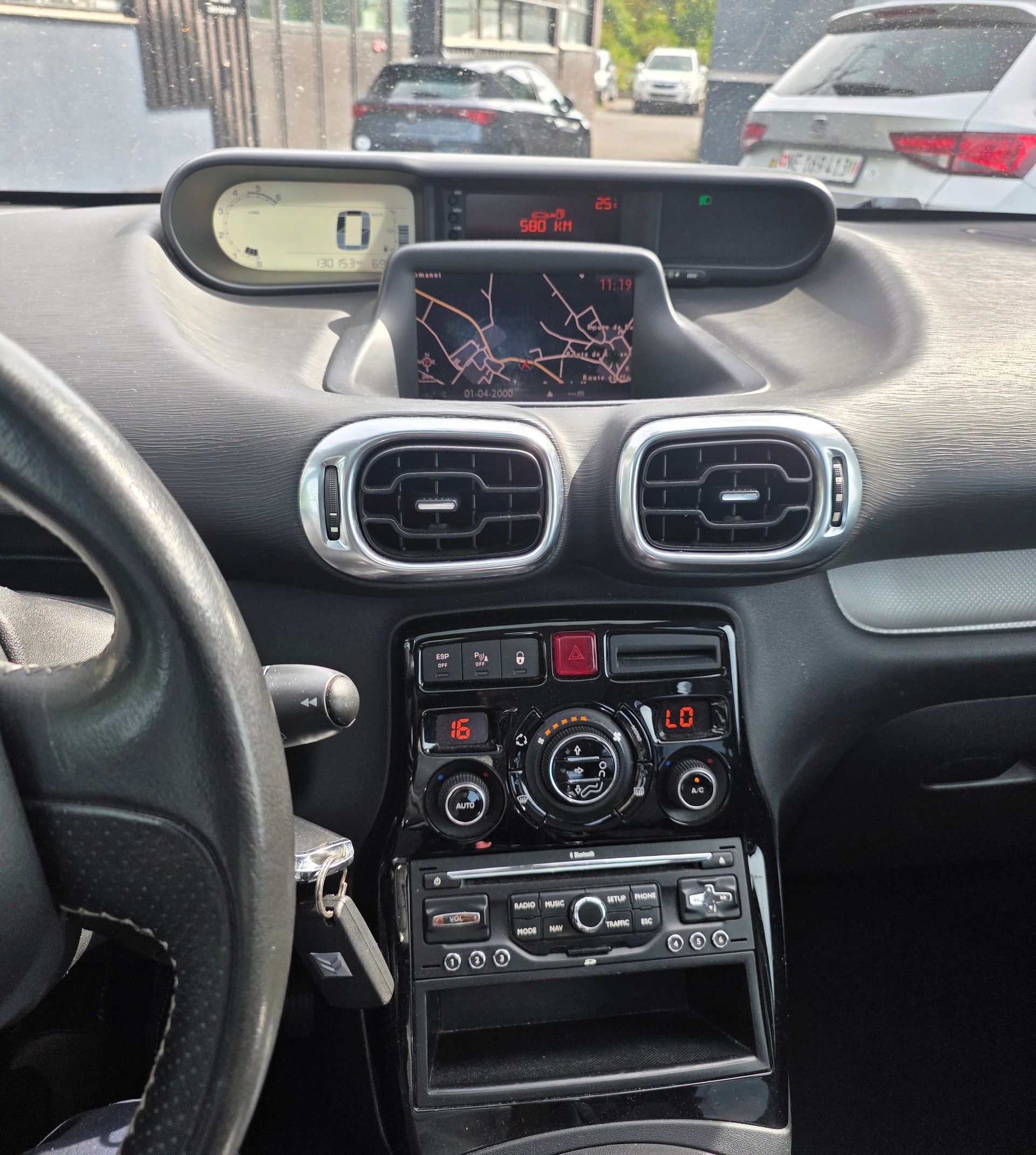 CITROEN C3 Picasso 1.6 HDi Exclusive-image-4