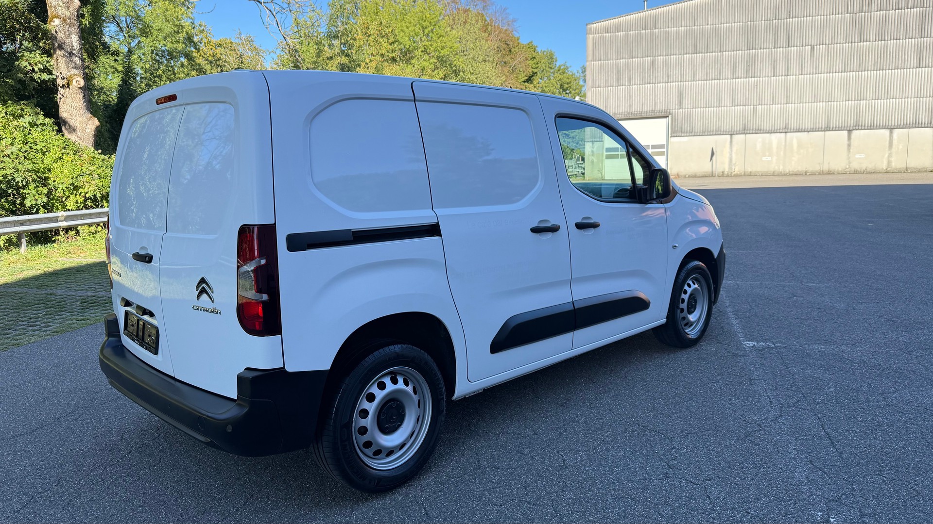 CITROEN Berlingo Van 1.6 Blue HDi 100 s/s Driver 1000kg-image-6