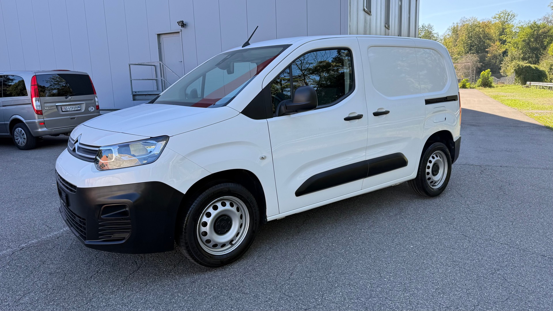 CITROEN Berlingo Van 1.6 Blue HDi 100 s/s Driver 1000kg-image-2