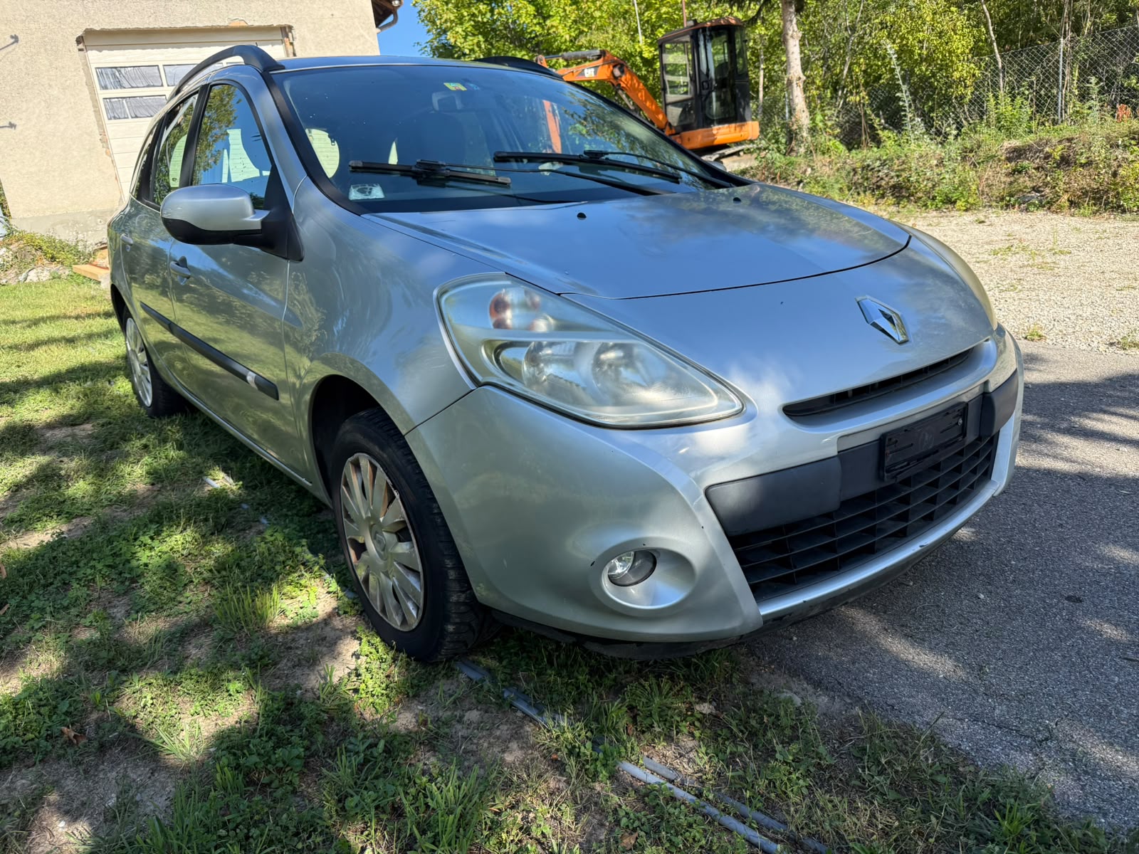 RENAULT Clio Grandtour 1.2 16V Turbo Dynamique-image-1