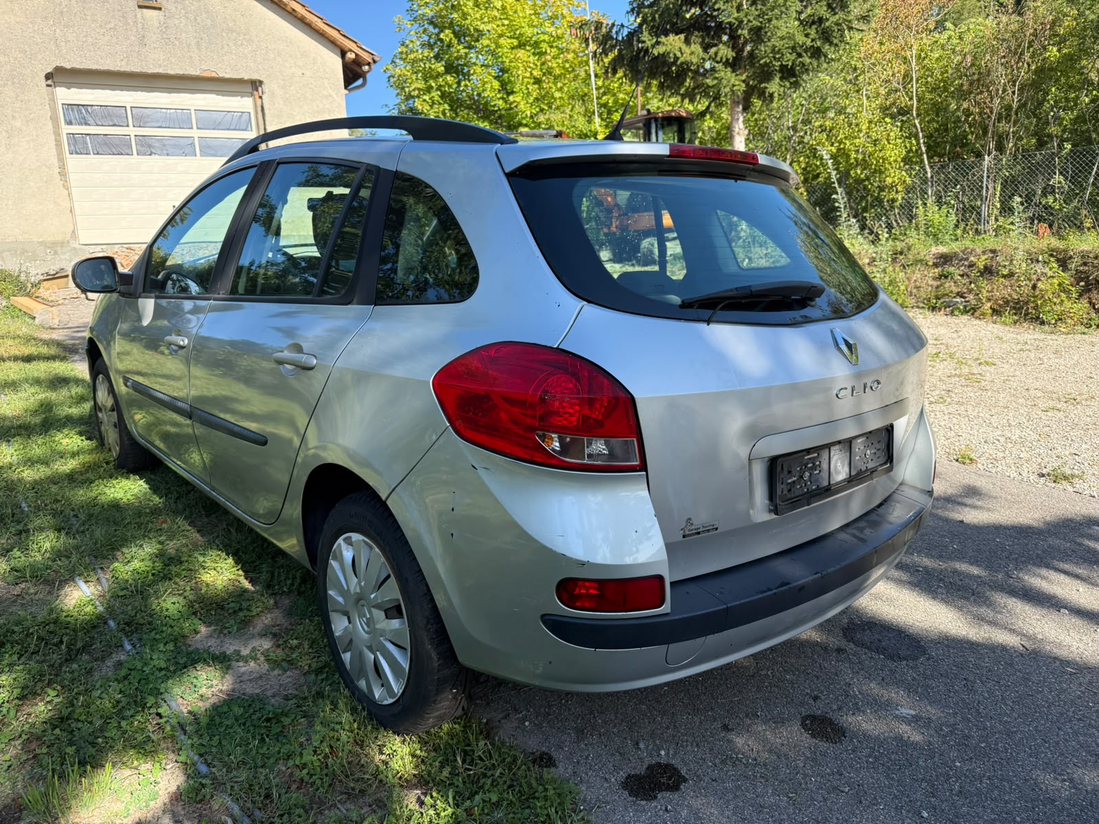 RENAULT Clio Grandtour 1.2 16V Turbo Dynamique-image-3