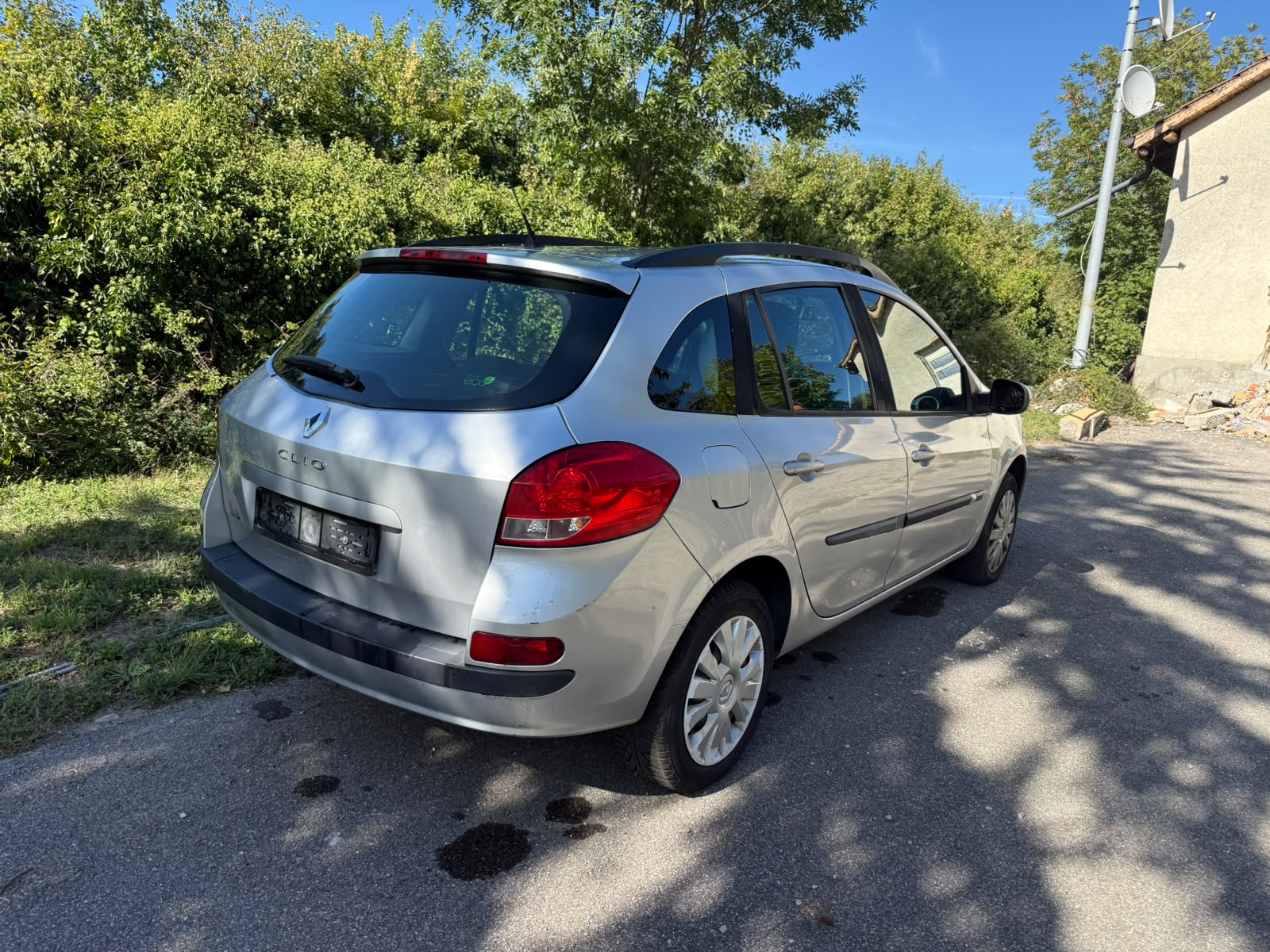 RENAULT Clio Grandtour 1.2 16V Turbo Dynamique-image-2