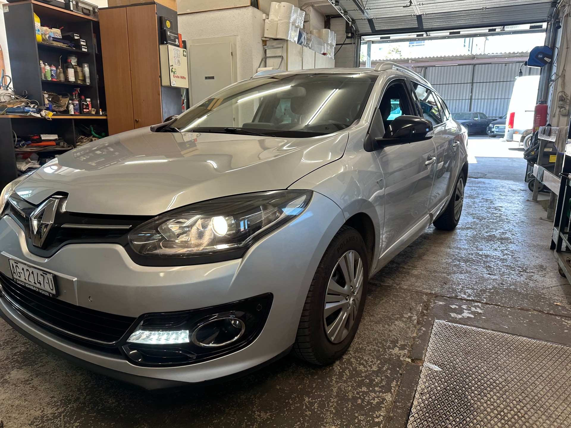 RENAULT Mégane Grandtour 1.2 16V Turbo Bose EDC-image-13