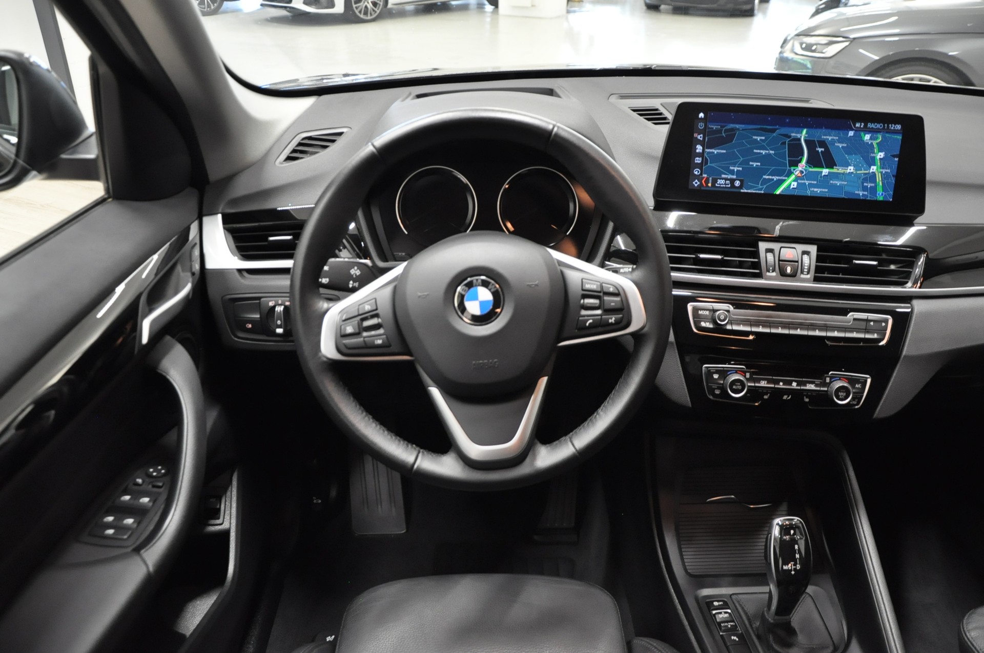 BMW X1 xDrive 20d Sport Line Steptronic-image-17