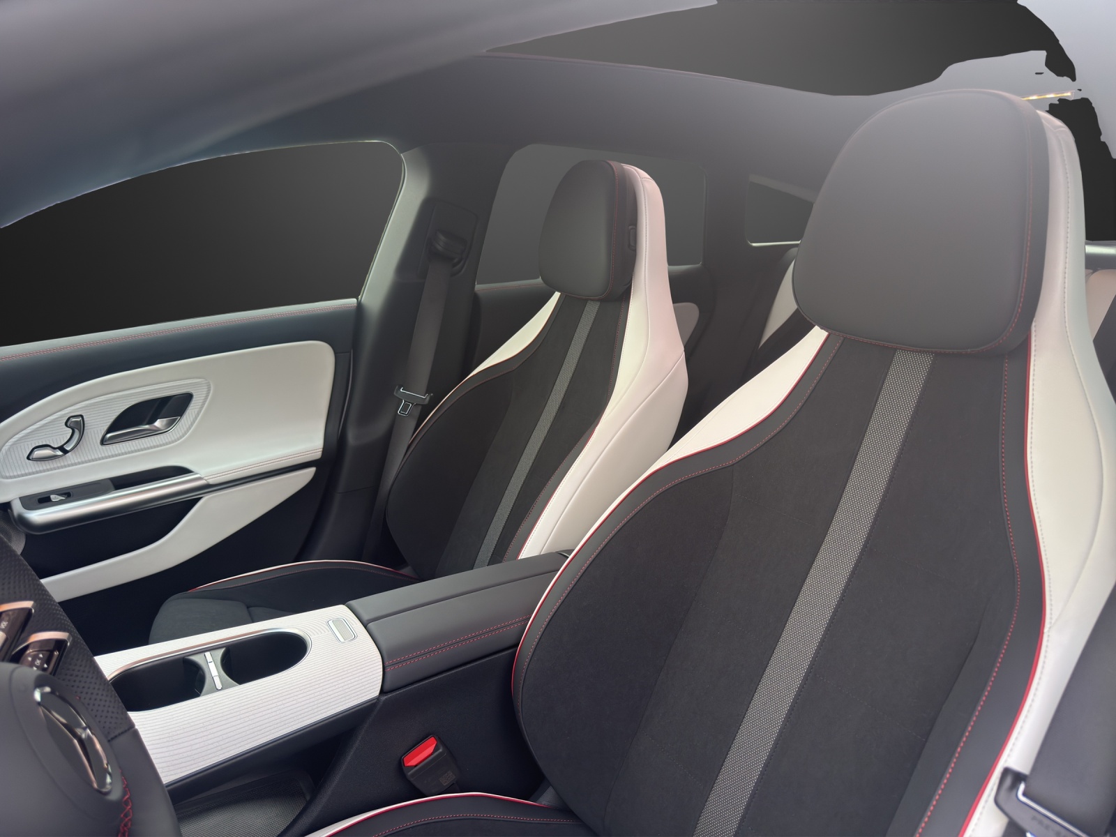 MERCEDES-BENZ CLA 220-image-9