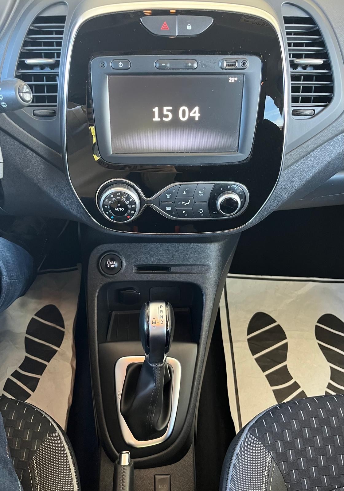 RENAULT Captur 1.3 T 16V Intens EDC-image-11