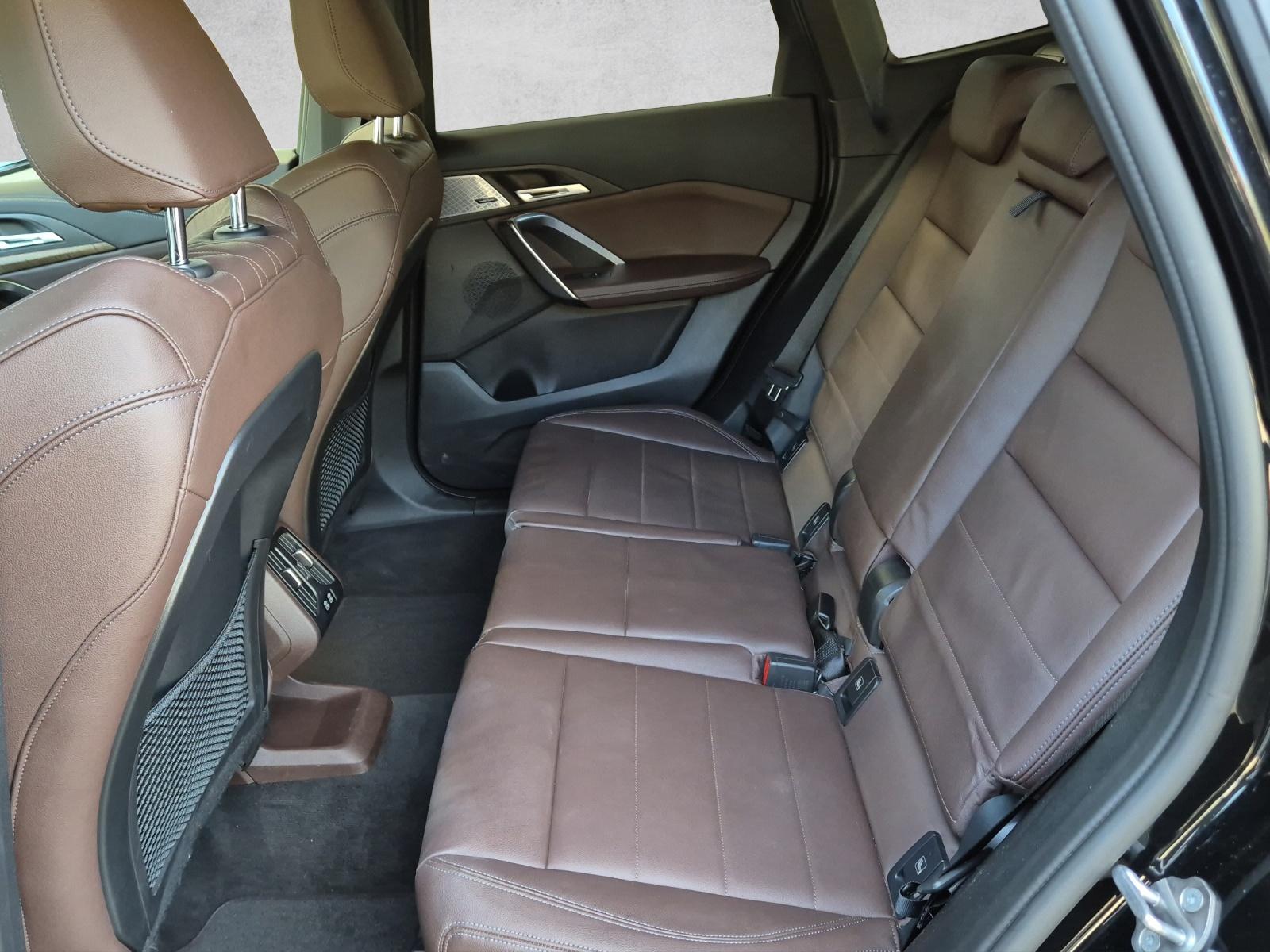 BMW X1 U11 23i xDrive paddles-image-6