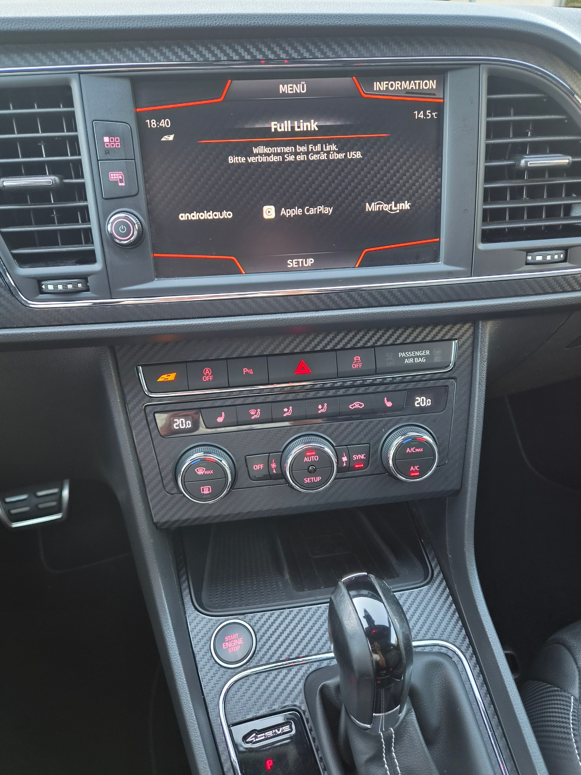 SEAT Leon ST 2.0 TSI Cupra 300 4 Drive DSG-image-12