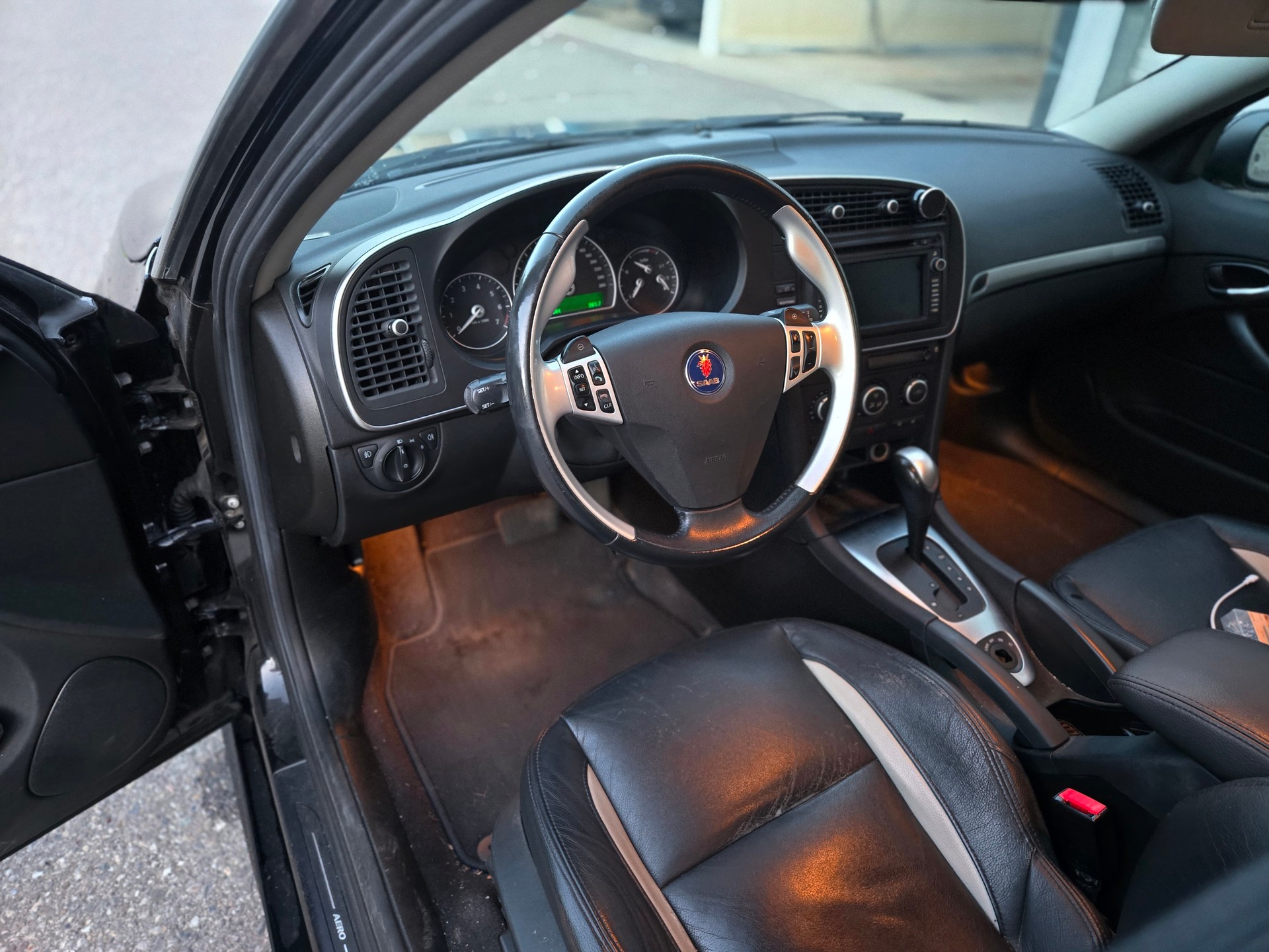 SAAB 9-3 2.8T V6 Aero XWD Automatic-image-7