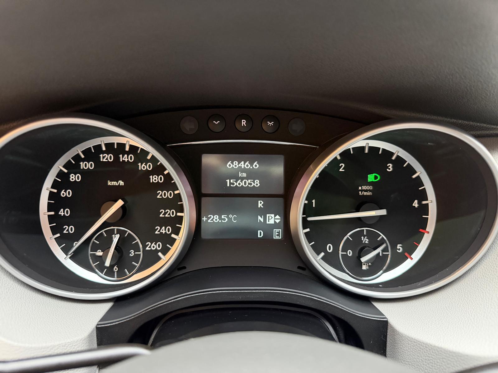 MERCEDES-BENZ R-Klasse W251 R 350 V6 CDI 4matic lang-image-24