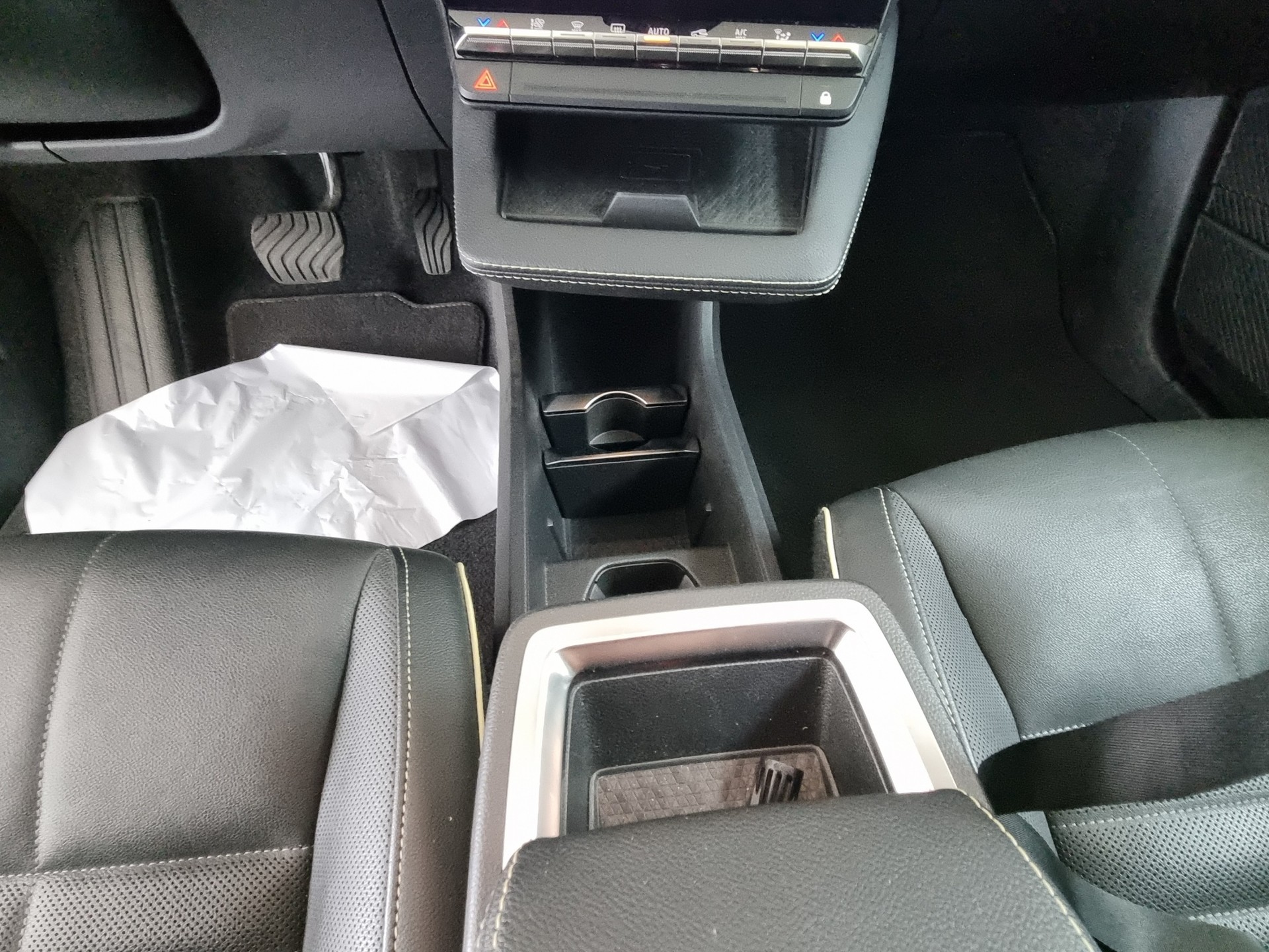 RENAULT Mégane E-Tech-image-9