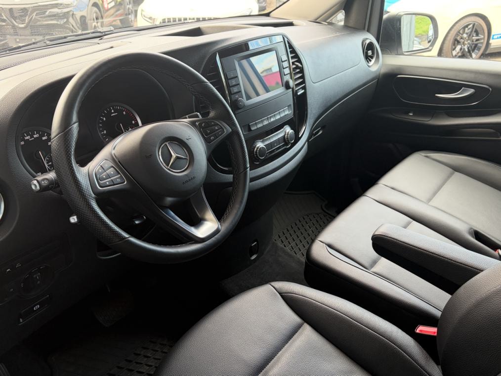 MERCEDES-BENZ Vito 116 CDI Lang Select Family Tourer 9G-Tronic-image-4