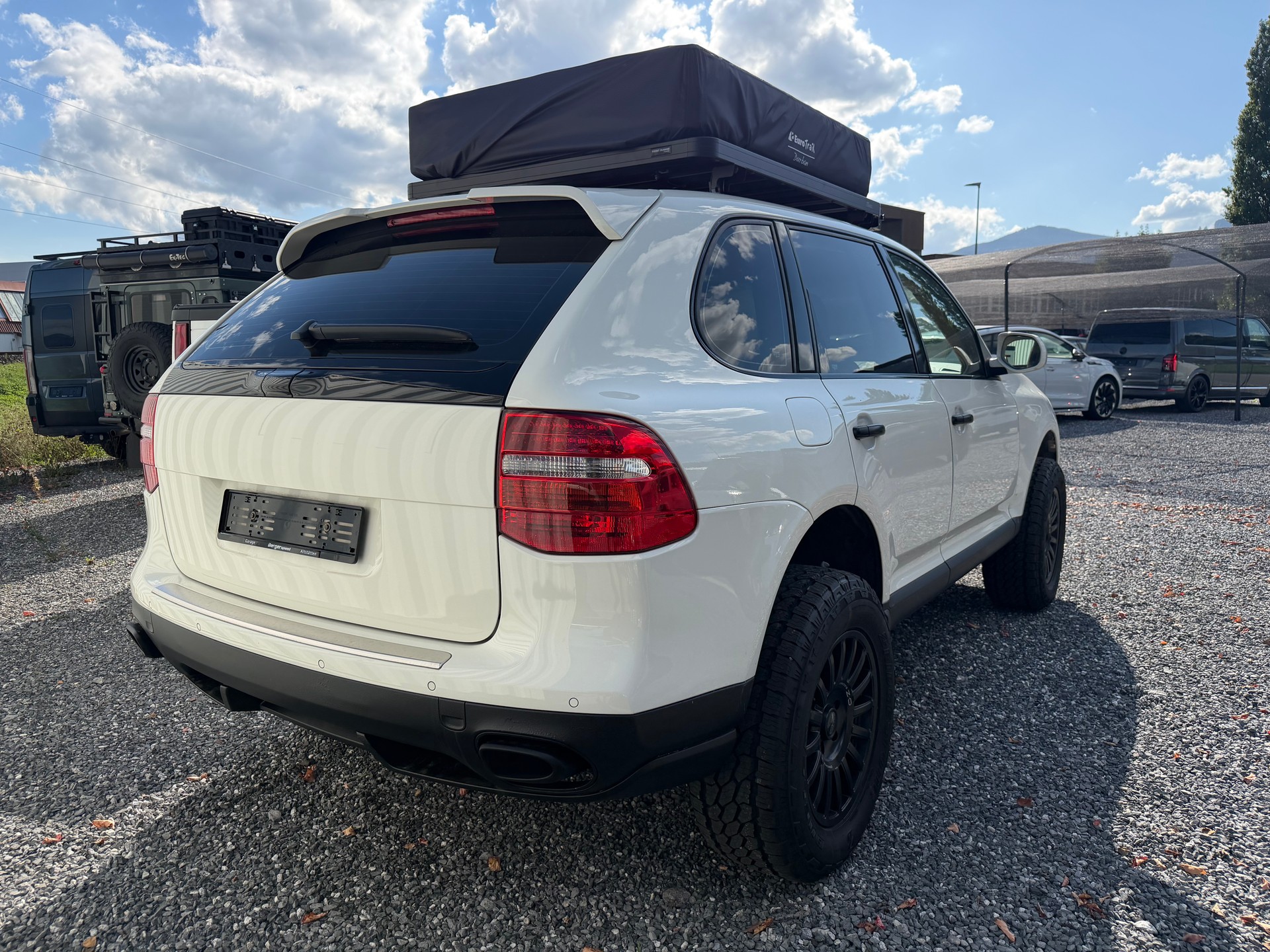 PORSCHE Cayenne S-image-2